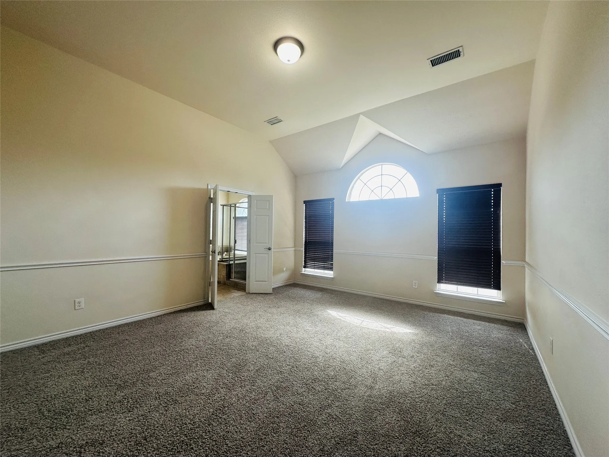 Single Family Residence For Sale in Dallas County , 702 Carolyn T Hunt Drive, Cedar Hill, Texas 75104, 4 Bedroom, 3 Bathroom, 2 Garage spaces, 2,617 Sqft, built in 2013, mls#21338785, Real Estate Agent in Cedar Hill, Homes For Sale in Dallas county, Homes For Sale in Cedar Hill, Realtor in Cedar Hill Texas, Real Estate Brokerage Independent Realty Texas, Luminita Cordes Realtor