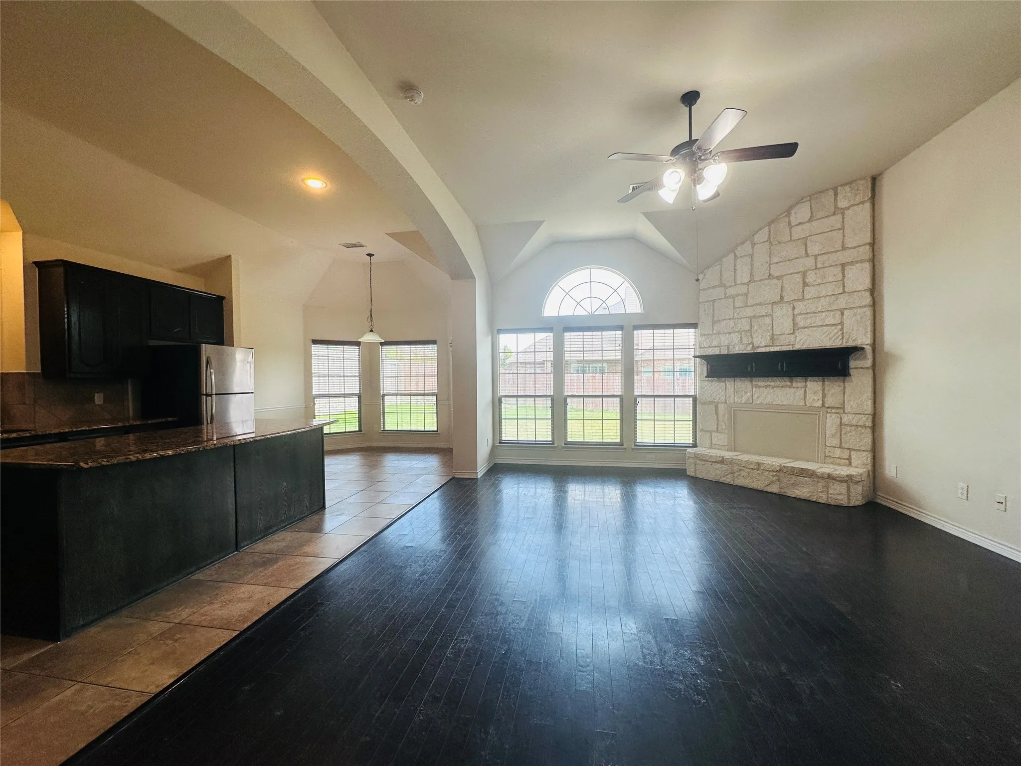 Single Family Residence For Sale in Dallas County , 702 Carolyn T Hunt Drive, Cedar Hill, Texas 75104, 4 Bedroom, 3 Bathroom, 2 Garage spaces, 2,617 Sqft, built in 2013, mls#21338785, Real Estate Agent in Cedar Hill, Homes For Sale in Dallas county, Homes For Sale in Cedar Hill, Realtor in Cedar Hill Texas, Real Estate Brokerage Independent Realty Texas, Luminita Cordes Realtor