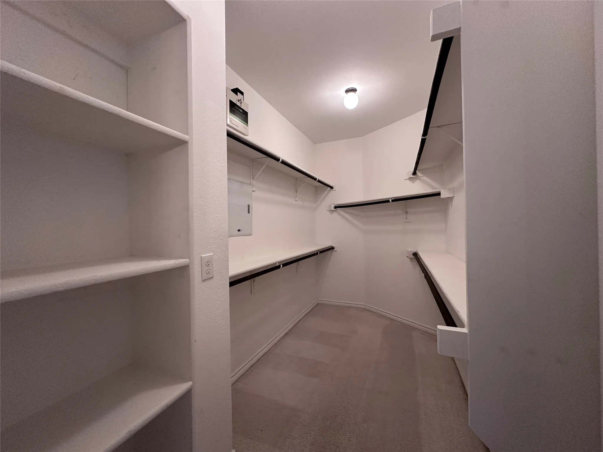 Single Family Residence For Sale in Dallas County , 702 Carolyn T Hunt Drive, Cedar Hill, Texas 75104, 4 Bedroom, 3 Bathroom, 2 Garage spaces, 2,617 Sqft, built in 2013, mls#21338785, Real Estate Agent in Cedar Hill, Homes For Sale in Dallas county, Homes For Sale in Cedar Hill, Realtor in Cedar Hill Texas, Real Estate Brokerage Independent Realty Texas, Luminita Cordes Realtor