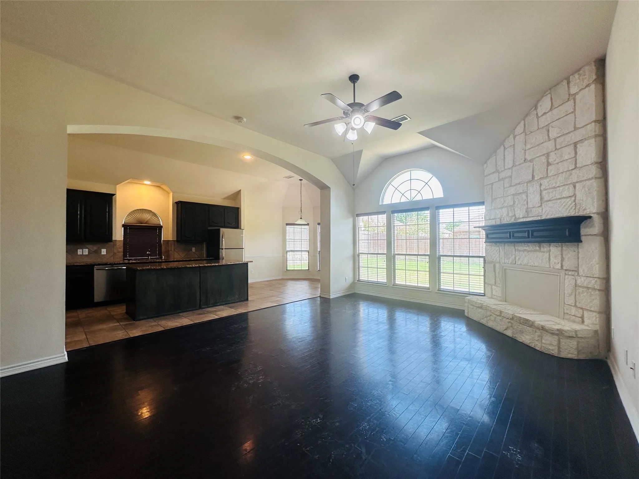 Single Family Residence For Sale in Dallas County , 702 Carolyn T Hunt Drive, Cedar Hill, Texas 75104, 4 Bedroom, 3 Bathroom, 2 Garage spaces, 2,617 Sqft, built in 2013, mls#21338785, Real Estate Agent in Cedar Hill, Homes For Sale in Dallas county, Homes For Sale in Cedar Hill, Realtor in Cedar Hill Texas, Real Estate Brokerage Independent Realty Texas, Luminita Cordes Realtor