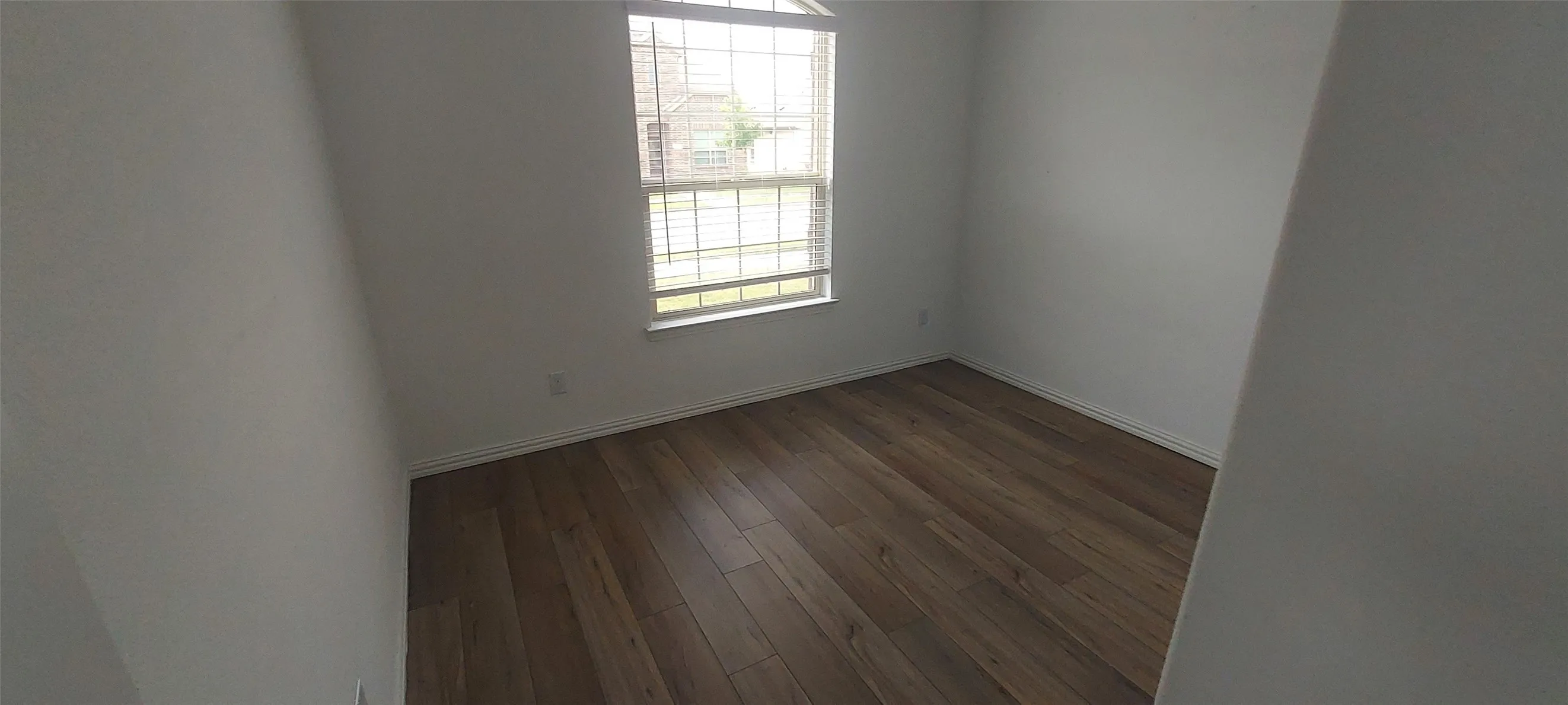 Single Family Residence For Sale in Denton County , 1225 Milfoil Drive, Justin, Texas 76247, 4 Bedroom, 3 Bathroom, 2 Garage spaces, 2,173 Sqft, built in 2022, mls#21336585, Real Estate Agent in Justin, Homes For Sale in Denton county, Homes For Sale in Justin, Realtor in Justin Texas, Real Estate Brokerage Independent Realty Texas, Luminita Cordes Realtor