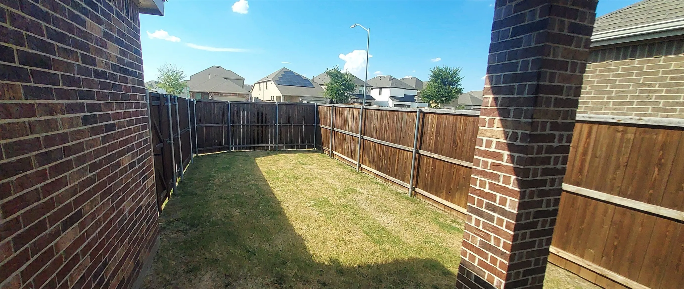 Single Family Residence For Sale in Denton County , 1225 Milfoil Drive, Justin, Texas 76247, 4 Bedroom, 3 Bathroom, 2 Garage spaces, 2,173 Sqft, built in 2022, mls#21336585, Real Estate Agent in Justin, Homes For Sale in Denton county, Homes For Sale in Justin, Realtor in Justin Texas, Real Estate Brokerage Independent Realty Texas, Luminita Cordes Realtor