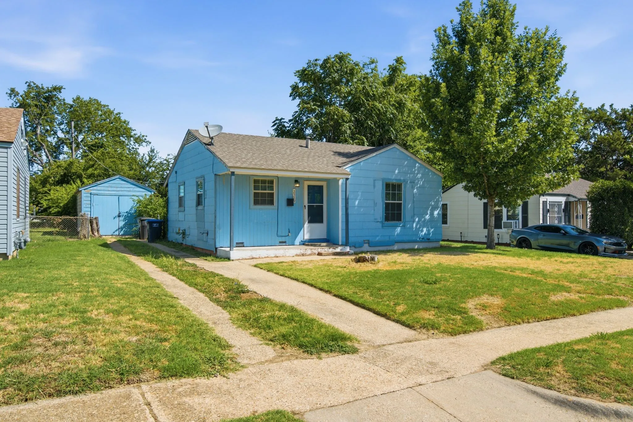 Single Family Residence For Rent in Tarrant County , 2529 Shropshire Street, Fort Worth, Texas 76105, 2 Bedroom, 1 Bathroom, Garage spaces, 692 Sqft, built in 1950, mls#21338776, Real Estate Agent in Fort Worth, Homes For Rent in Tarrant county, Homes For Rent in Fort Worth, Realtor in Fort Worth Texas, Real Estate Brokerage Independent Realty Texas, Luminita Cordes Realtor