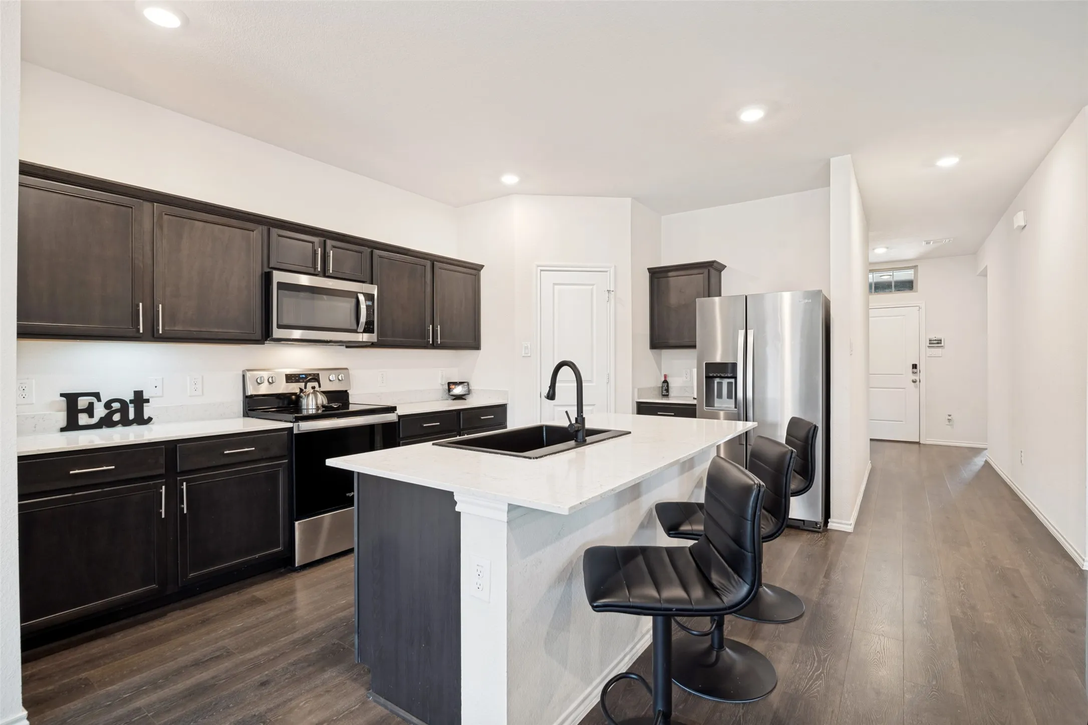 Single Family Residence For Rent in Kaufman County , 3413 Perman Drive, Mesquite, Texas 75126, 4 Bedroom, 2 Bathroom, 2 Garage spaces, 1,775 Sqft, built in 2022, mls#21338457, Real Estate Agent in Mesquite, Homes For Rent in Kaufman county, Homes For Rent in Mesquite, Realtor in Mesquite Texas, Real Estate Brokerage Independent Realty Texas, Luminita Cordes Realtor
