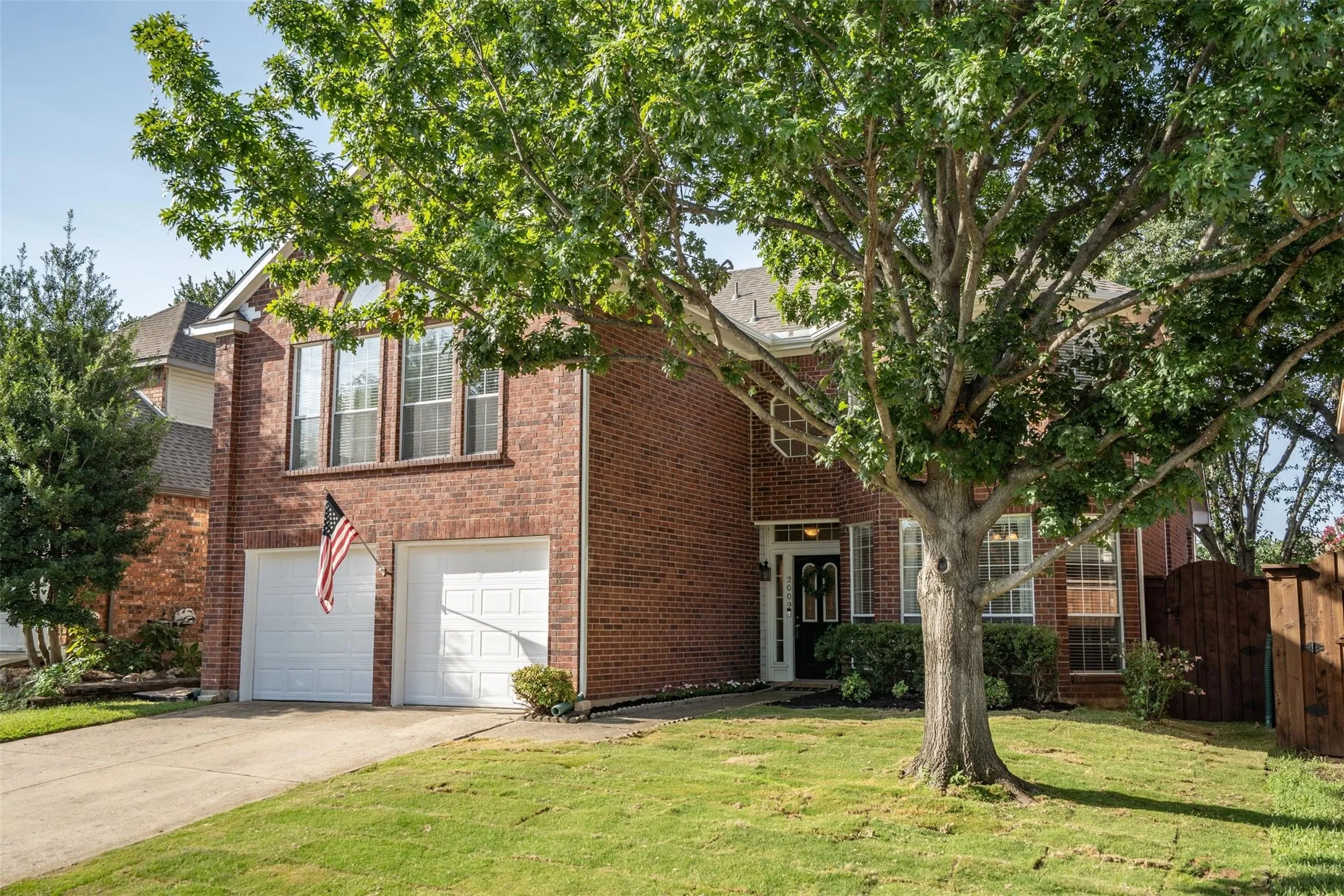 Single Family Residence For Sale in Denton County , 2009 Brook Lane, Flower Mound, Texas 75028, 4 Bedroom, 3 Bathroom, 2 Garage spaces, 2,559 Sqft, built in 1992, mls#21324933, Real Estate Agent in Flower Mound, Homes For Sale in Denton county, Homes For Sale in Flower Mound, Realtor in Flower Mound Texas, Real Estate Brokerage Independent Realty Texas, Luminita Cordes Realtor