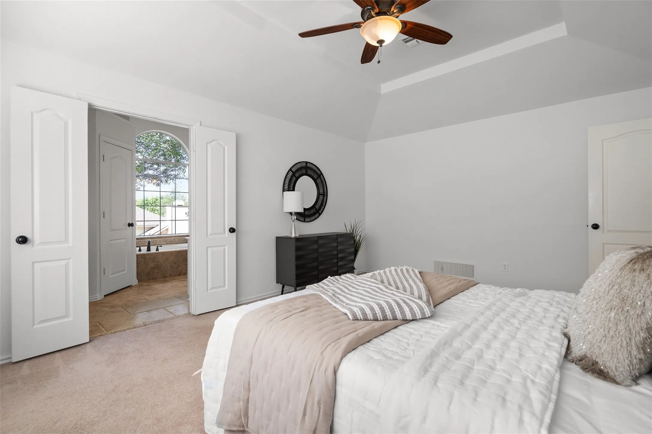 Single Family Residence For Sale in Denton County , 2009 Brook Lane, Flower Mound, Texas 75028, 4 Bedroom, 3 Bathroom, 2 Garage spaces, 2,559 Sqft, built in 1992, mls#21324933, Real Estate Agent in Flower Mound, Homes For Sale in Denton county, Homes For Sale in Flower Mound, Realtor in Flower Mound Texas, Real Estate Brokerage Independent Realty Texas, Luminita Cordes Realtor