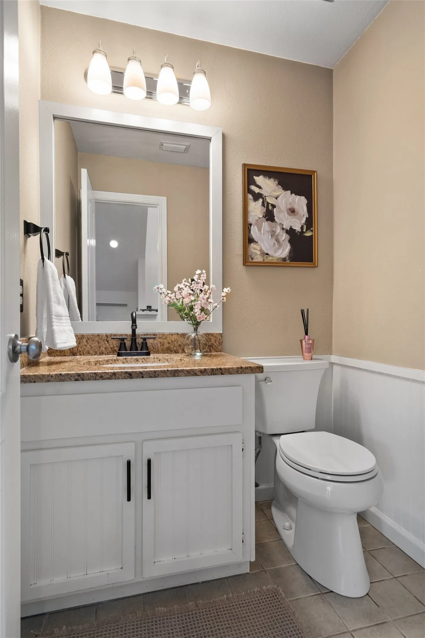 Single Family Residence For Sale in Denton County , 2009 Brook Lane, Flower Mound, Texas 75028, 4 Bedroom, 3 Bathroom, 2 Garage spaces, 2,559 Sqft, built in 1992, mls#21324933, Real Estate Agent in Flower Mound, Homes For Sale in Denton county, Homes For Sale in Flower Mound, Realtor in Flower Mound Texas, Real Estate Brokerage Independent Realty Texas, Luminita Cordes Realtor