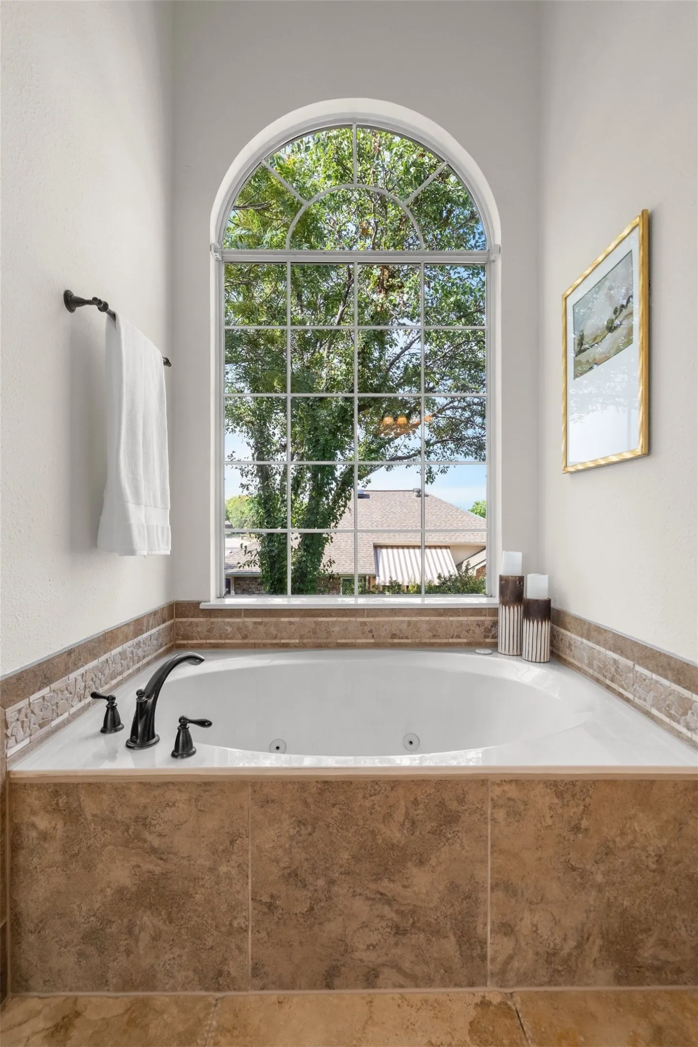 Single Family Residence For Sale in Denton County , 2009 Brook Lane, Flower Mound, Texas 75028, 4 Bedroom, 3 Bathroom, 2 Garage spaces, 2,559 Sqft, built in 1992, mls#21324933, Real Estate Agent in Flower Mound, Homes For Sale in Denton county, Homes For Sale in Flower Mound, Realtor in Flower Mound Texas, Real Estate Brokerage Independent Realty Texas, Luminita Cordes Realtor