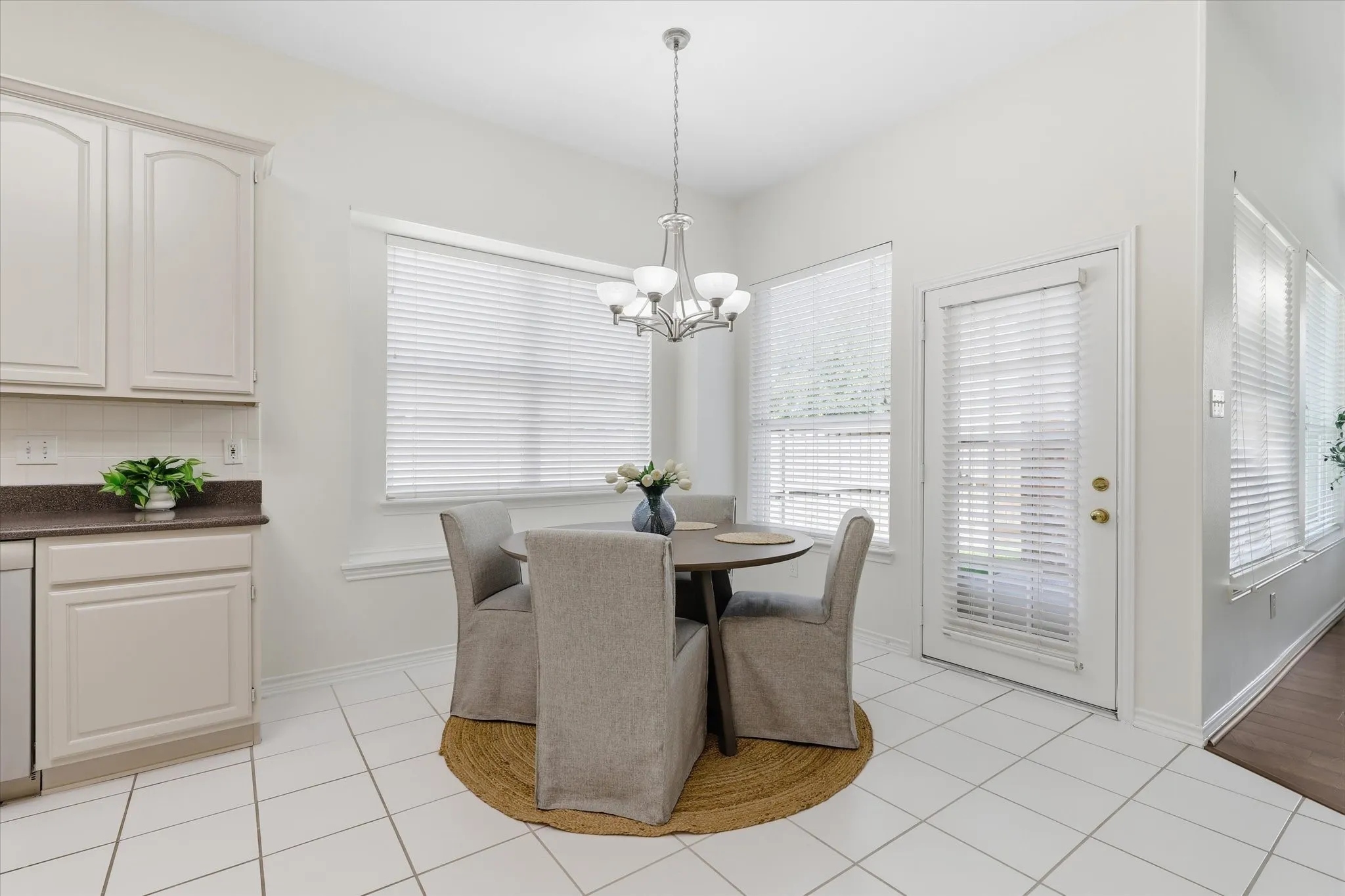 Single Family Residence For Sale in Collin County , 4125 Staten Island Drive, Plano, Texas 75024, 4 Bedroom, 2 Bathroom, 2 Garage spaces, 2,542 Sqft, built in 1992, mls#21336929, Real Estate Agent in Plano, Homes For Sale in Collin county, Homes For Sale in Plano, Realtor in Plano Texas, Real Estate Brokerage Independent Realty Texas, Luminita Cordes Realtor