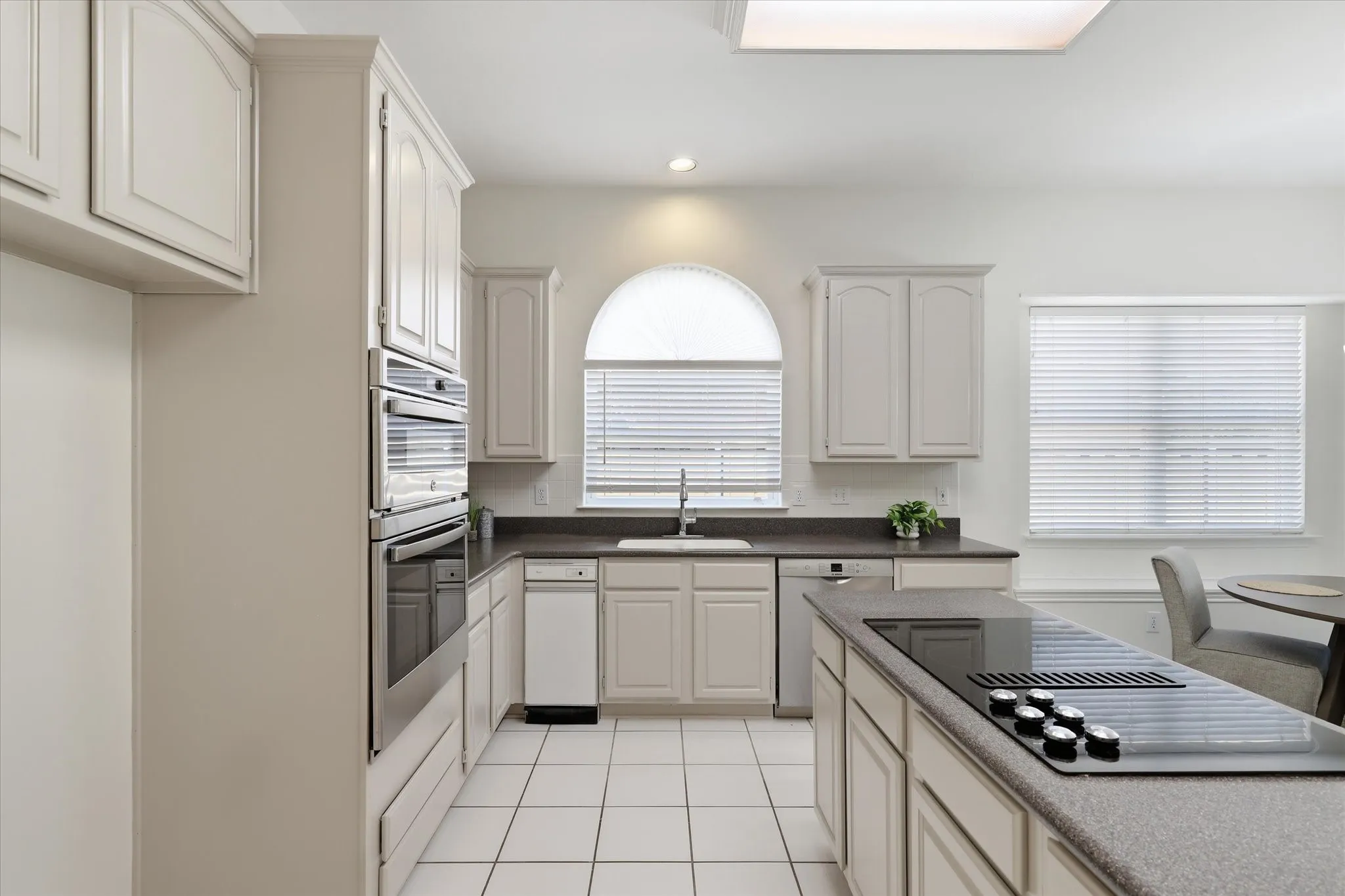 Single Family Residence For Sale in Collin County , 4125 Staten Island Drive, Plano, Texas 75024, 4 Bedroom, 2 Bathroom, 2 Garage spaces, 2,542 Sqft, built in 1992, mls#21336929, Real Estate Agent in Plano, Homes For Sale in Collin county, Homes For Sale in Plano, Realtor in Plano Texas, Real Estate Brokerage Independent Realty Texas, Luminita Cordes Realtor