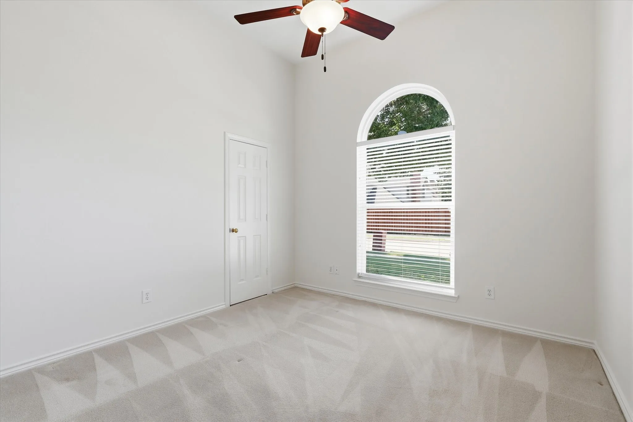 Single Family Residence For Sale in Collin County , 4125 Staten Island Drive, Plano, Texas 75024, 4 Bedroom, 2 Bathroom, 2 Garage spaces, 2,542 Sqft, built in 1992, mls#21336929, Real Estate Agent in Plano, Homes For Sale in Collin county, Homes For Sale in Plano, Realtor in Plano Texas, Real Estate Brokerage Independent Realty Texas, Luminita Cordes Realtor
