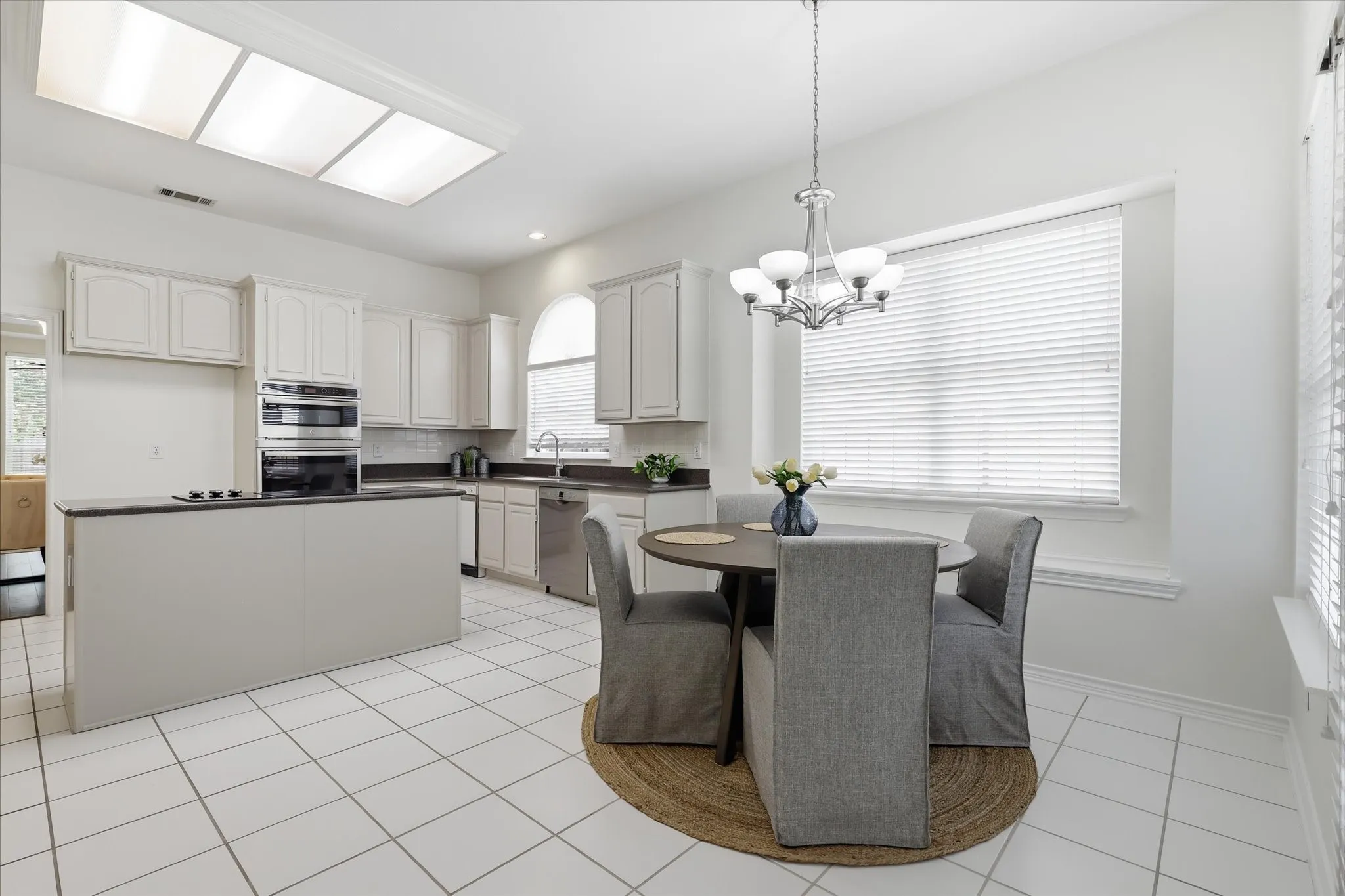Single Family Residence For Sale in Collin County , 4125 Staten Island Drive, Plano, Texas 75024, 4 Bedroom, 2 Bathroom, 2 Garage spaces, 2,542 Sqft, built in 1992, mls#21336929, Real Estate Agent in Plano, Homes For Sale in Collin county, Homes For Sale in Plano, Realtor in Plano Texas, Real Estate Brokerage Independent Realty Texas, Luminita Cordes Realtor