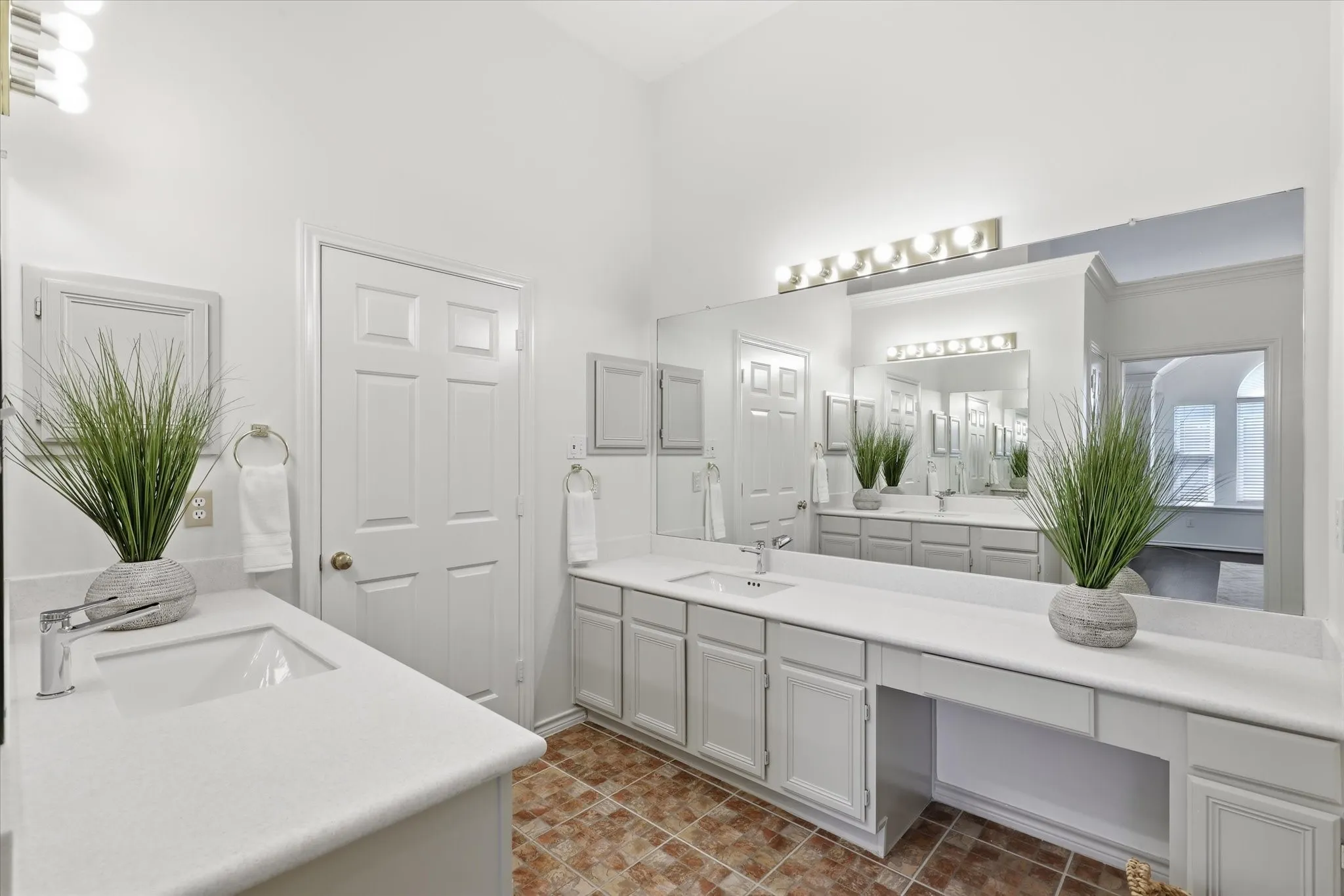 Single Family Residence For Sale in Collin County , 4125 Staten Island Drive, Plano, Texas 75024, 4 Bedroom, 2 Bathroom, 2 Garage spaces, 2,542 Sqft, built in 1992, mls#21336929, Real Estate Agent in Plano, Homes For Sale in Collin county, Homes For Sale in Plano, Realtor in Plano Texas, Real Estate Brokerage Independent Realty Texas, Luminita Cordes Realtor