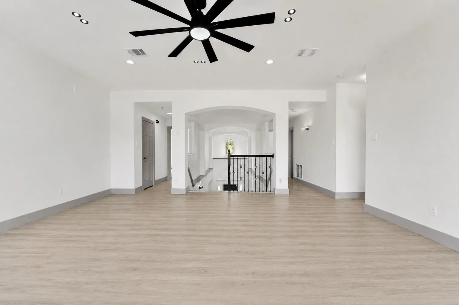 Single Family Residence For Sale in Collin County , 1432 Glendover Drive, Allen, Texas 75013, 5 Bedroom, 3 Bathroom, 2 Garage spaces, 3,510 Sqft, built in 2001, mls#21338793, Real Estate Agent in Allen, Homes For Sale in Collin county, Homes For Sale in Allen, Realtor in Allen Texas, Real Estate Brokerage Independent Realty Texas, Luminita Cordes Realtor