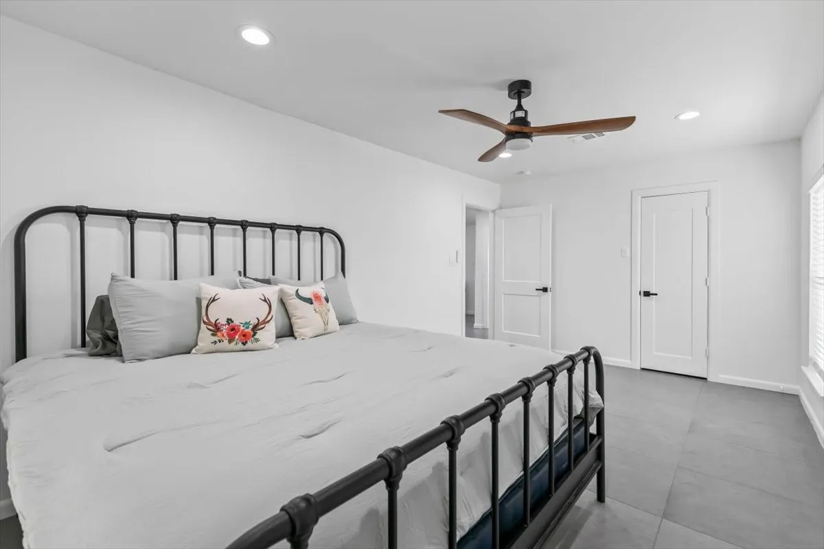 Single Family Residence For Rent in Tarrant County , 3528 Marquita Drive, Fort Worth, Texas 76116, 2 Bedroom, 1 Bathroom, Garage spaces, 1,100 Sqft, built in 1952, mls#21336405, Real Estate Agent in Fort Worth, Homes For Rent in Tarrant county, Homes For Rent in Fort Worth, Realtor in Fort Worth Texas, Real Estate Brokerage Independent Realty Texas, Luminita Cordes Realtor