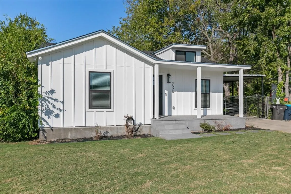 Single Family Residence For Rent in Tarrant County , 3528 Marquita Drive, Fort Worth, Texas 76116, 2 Bedroom, 1 Bathroom, Garage spaces, 1,100 Sqft, built in 1952, mls#21336405, Real Estate Agent in Fort Worth, Homes For Rent in Tarrant county, Homes For Rent in Fort Worth, Realtor in Fort Worth Texas, Real Estate Brokerage Independent Realty Texas, Luminita Cordes Realtor
