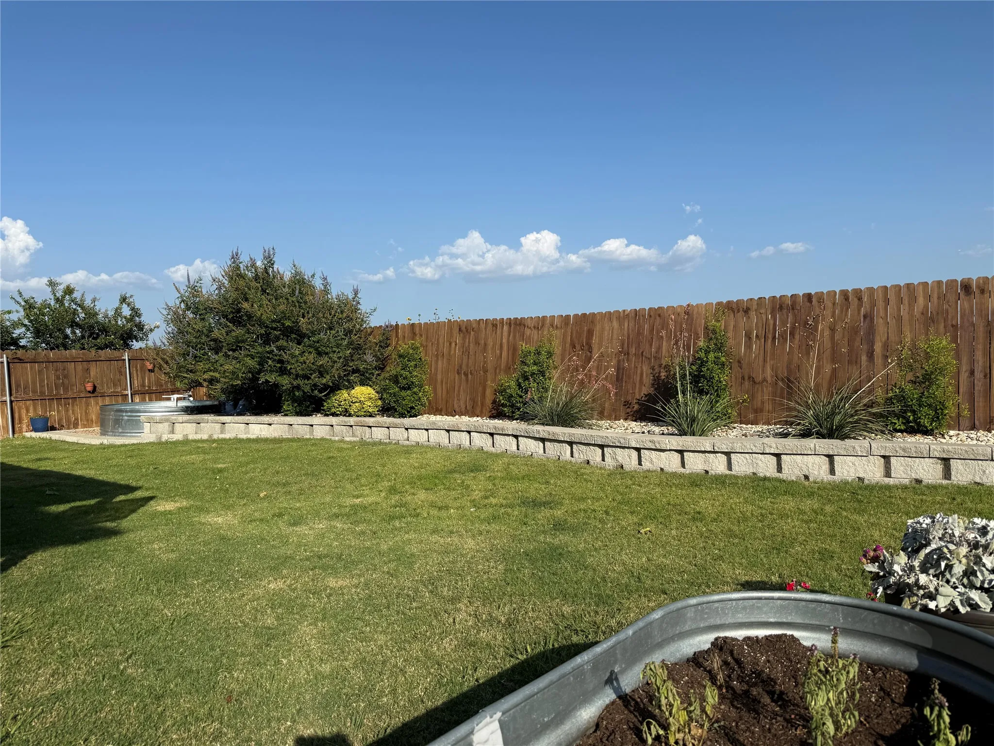 Single Family Residence For Sale in Ellis County , 212 Cheyenne Drive, Waxahachie, Texas 75165, 3 Bedroom, 4 Bathroom, 2 Garage spaces, 3,005 Sqft, built in 2006, mls#21335908, Real Estate Agent in Waxahachie, Homes For Sale in Ellis county, Homes For Sale in Waxahachie, Realtor in Waxahachie Texas, Real Estate Brokerage Independent Realty Texas, Luminita Cordes Realtor