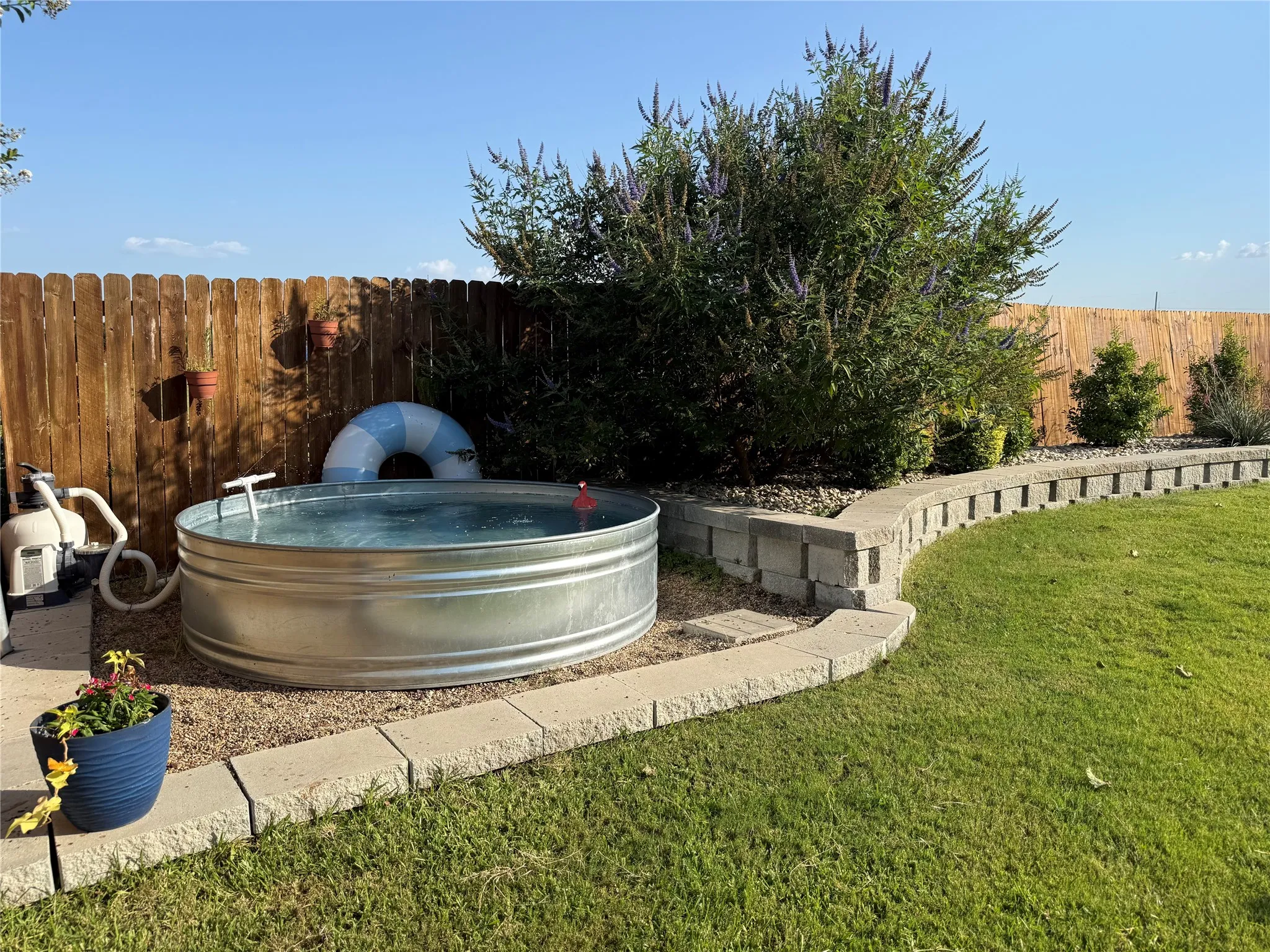 Single Family Residence For Sale in Ellis County , 212 Cheyenne Drive, Waxahachie, Texas 75165, 3 Bedroom, 4 Bathroom, 2 Garage spaces, 3,005 Sqft, built in 2006, mls#21335908, Real Estate Agent in Waxahachie, Homes For Sale in Ellis county, Homes For Sale in Waxahachie, Realtor in Waxahachie Texas, Real Estate Brokerage Independent Realty Texas, Luminita Cordes Realtor