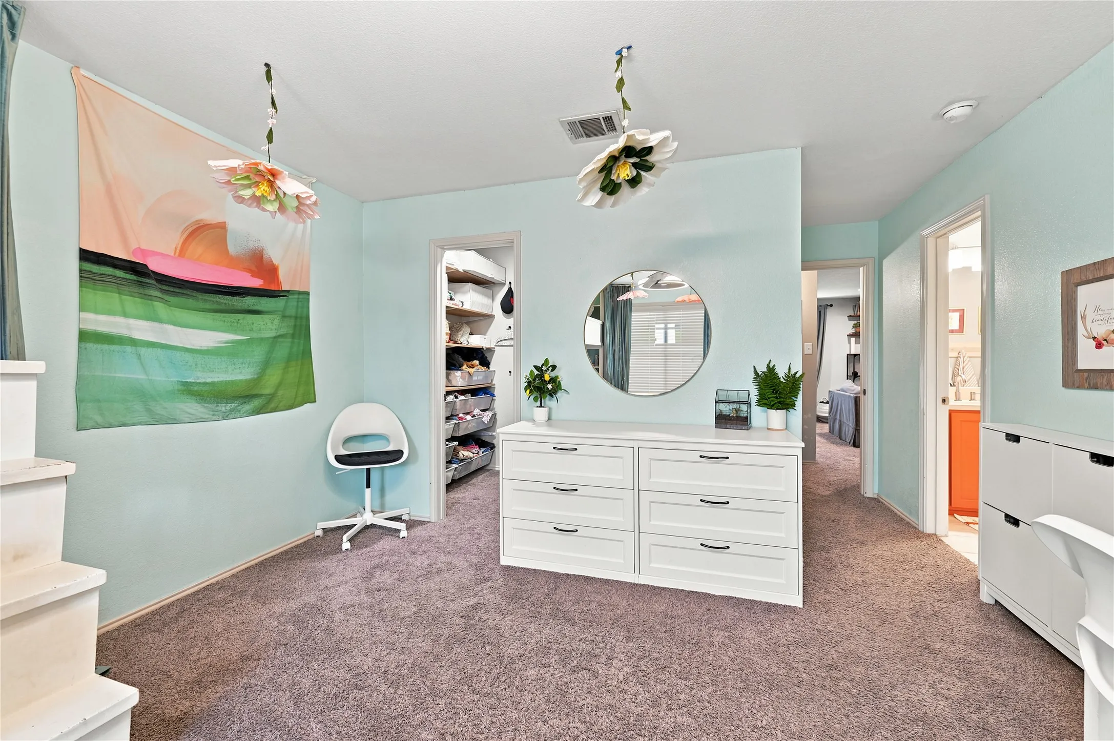 Single Family Residence For Sale in Ellis County , 212 Cheyenne Drive, Waxahachie, Texas 75165, 3 Bedroom, 4 Bathroom, 2 Garage spaces, 3,005 Sqft, built in 2006, mls#21335908, Real Estate Agent in Waxahachie, Homes For Sale in Ellis county, Homes For Sale in Waxahachie, Realtor in Waxahachie Texas, Real Estate Brokerage Independent Realty Texas, Luminita Cordes Realtor