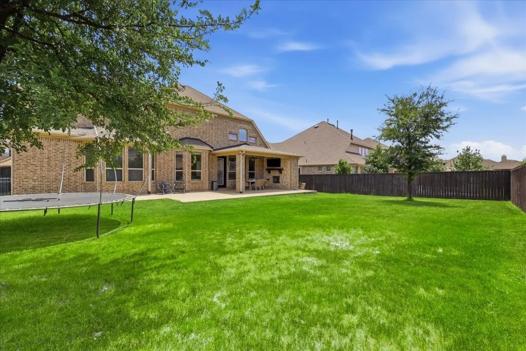 Single Family Residence For Sale in Denton County , 6604 Elderberry Way, Flower Mound, Texas 76226, 4 Bedroom, 4 Bathroom, 3 Garage spaces, 3,735 Sqft, built in 2018, mls#21338648, Real Estate Agent in Flower Mound, Homes For Sale in Denton county, Homes For Sale in Flower Mound, Realtor in Flower Mound Texas, Real Estate Brokerage Independent Realty Texas, Luminita Cordes Realtor