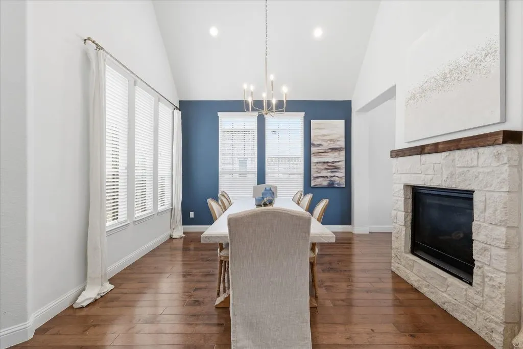 Single Family Residence For Sale in Denton County , 6604 Elderberry Way, Flower Mound, Texas 76226, 4 Bedroom, 4 Bathroom, 3 Garage spaces, 3,735 Sqft, built in 2018, mls#21338648, Real Estate Agent in Flower Mound, Homes For Sale in Denton county, Homes For Sale in Flower Mound, Realtor in Flower Mound Texas, Real Estate Brokerage Independent Realty Texas, Luminita Cordes Realtor