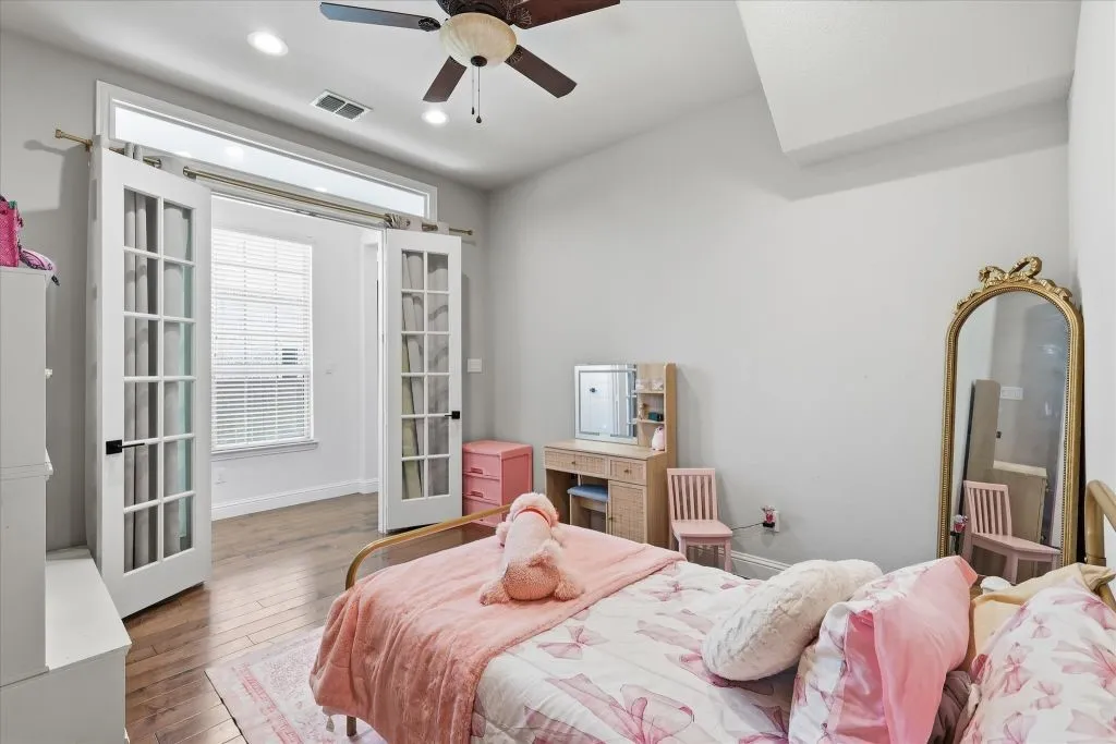 Single Family Residence For Sale in Denton County , 6604 Elderberry Way, Flower Mound, Texas 76226, 4 Bedroom, 4 Bathroom, 3 Garage spaces, 3,735 Sqft, built in 2018, mls#21338648, Real Estate Agent in Flower Mound, Homes For Sale in Denton county, Homes For Sale in Flower Mound, Realtor in Flower Mound Texas, Real Estate Brokerage Independent Realty Texas, Luminita Cordes Realtor