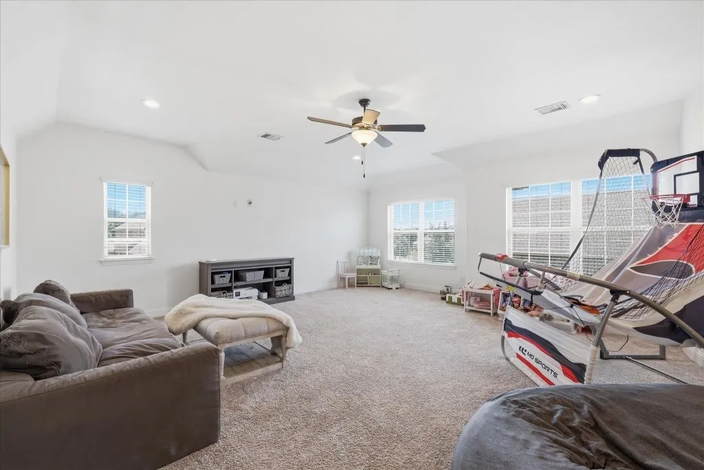 Single Family Residence For Sale in Denton County , 6604 Elderberry Way, Flower Mound, Texas 76226, 4 Bedroom, 4 Bathroom, 3 Garage spaces, 3,735 Sqft, built in 2018, mls#21338648, Real Estate Agent in Flower Mound, Homes For Sale in Denton county, Homes For Sale in Flower Mound, Realtor in Flower Mound Texas, Real Estate Brokerage Independent Realty Texas, Luminita Cordes Realtor