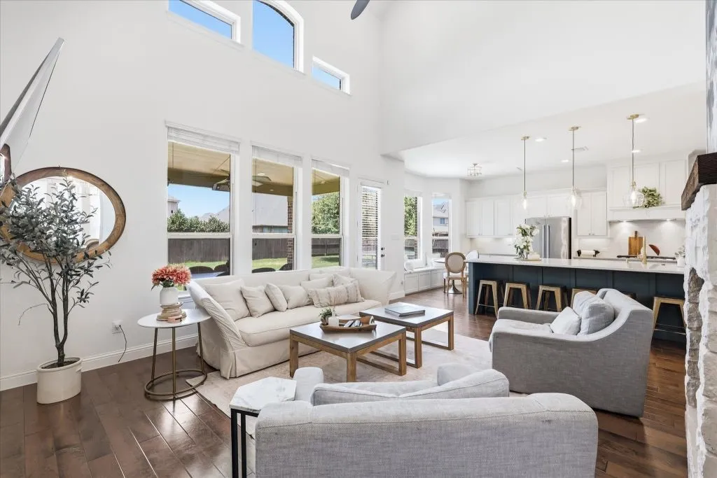Single Family Residence For Sale in Denton County , 6604 Elderberry Way, Flower Mound, Texas 76226, 4 Bedroom, 4 Bathroom, 3 Garage spaces, 3,735 Sqft, built in 2018, mls#21338648, Real Estate Agent in Flower Mound, Homes For Sale in Denton county, Homes For Sale in Flower Mound, Realtor in Flower Mound Texas, Real Estate Brokerage Independent Realty Texas, Luminita Cordes Realtor