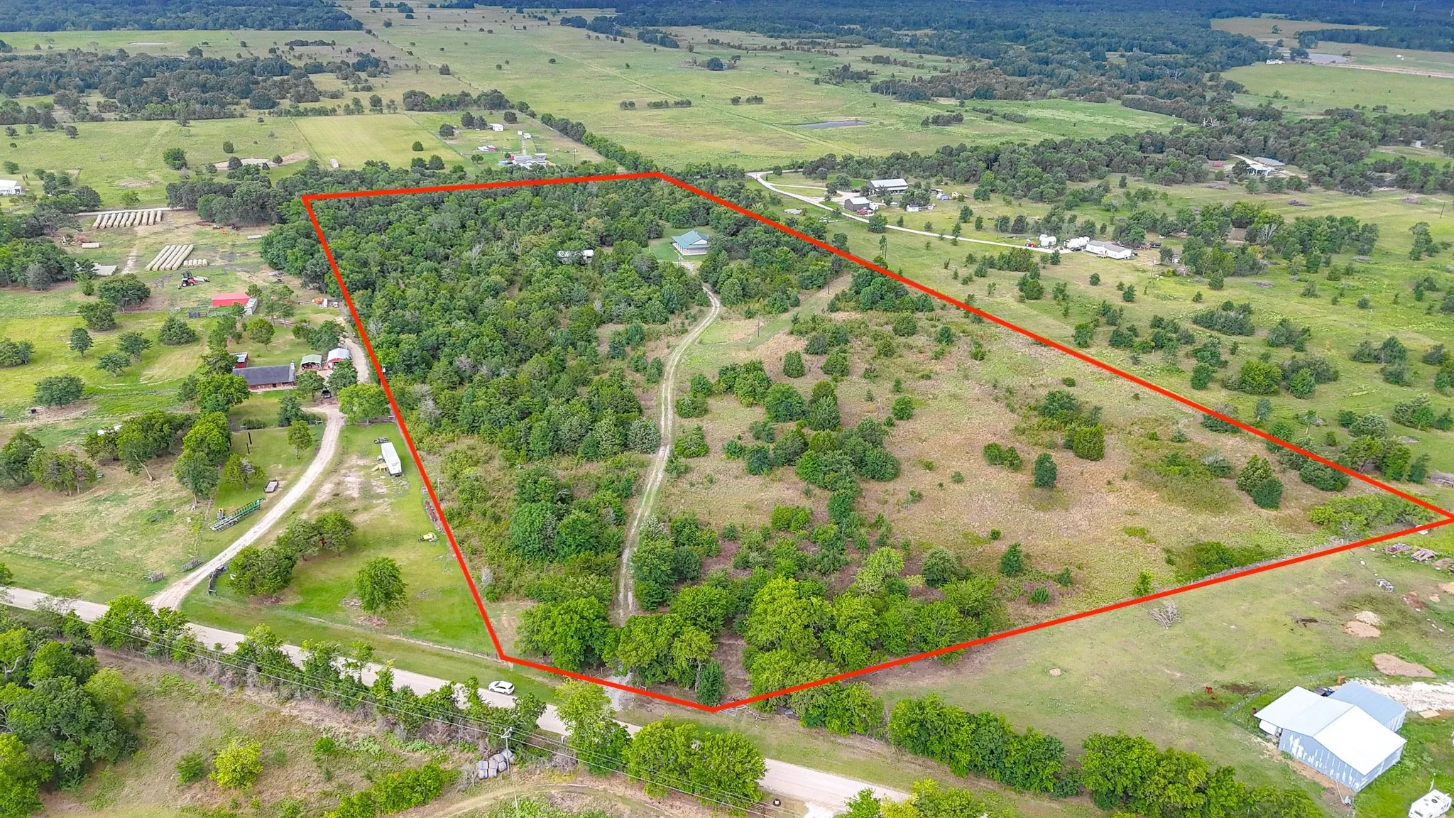 Farm For Sale in Navarro County , 9982 County Road 4200, Kerens, Texas 75144, 3 Bedroom, 2 Bathroom, 2 Garage spaces, 1,800 Sqft, built in 2016, mls#21338721, Real Estate Agent in Kerens, Homes For Sale in Navarro county, Homes For Sale in Kerens, Realtor in Kerens Texas, Real Estate Brokerage Independent Realty Texas, Luminita Cordes Realtor