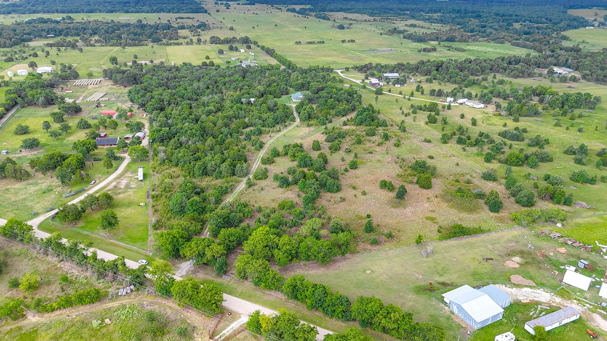 Farm For Sale in Navarro County , 9982 County Road 4200, Kerens, Texas 75144, 3 Bedroom, 2 Bathroom, 2 Garage spaces, 1,800 Sqft, built in 2016, mls#21338721, Real Estate Agent in Kerens, Homes For Sale in Navarro county, Homes For Sale in Kerens, Realtor in Kerens Texas, Real Estate Brokerage Independent Realty Texas, Luminita Cordes Realtor