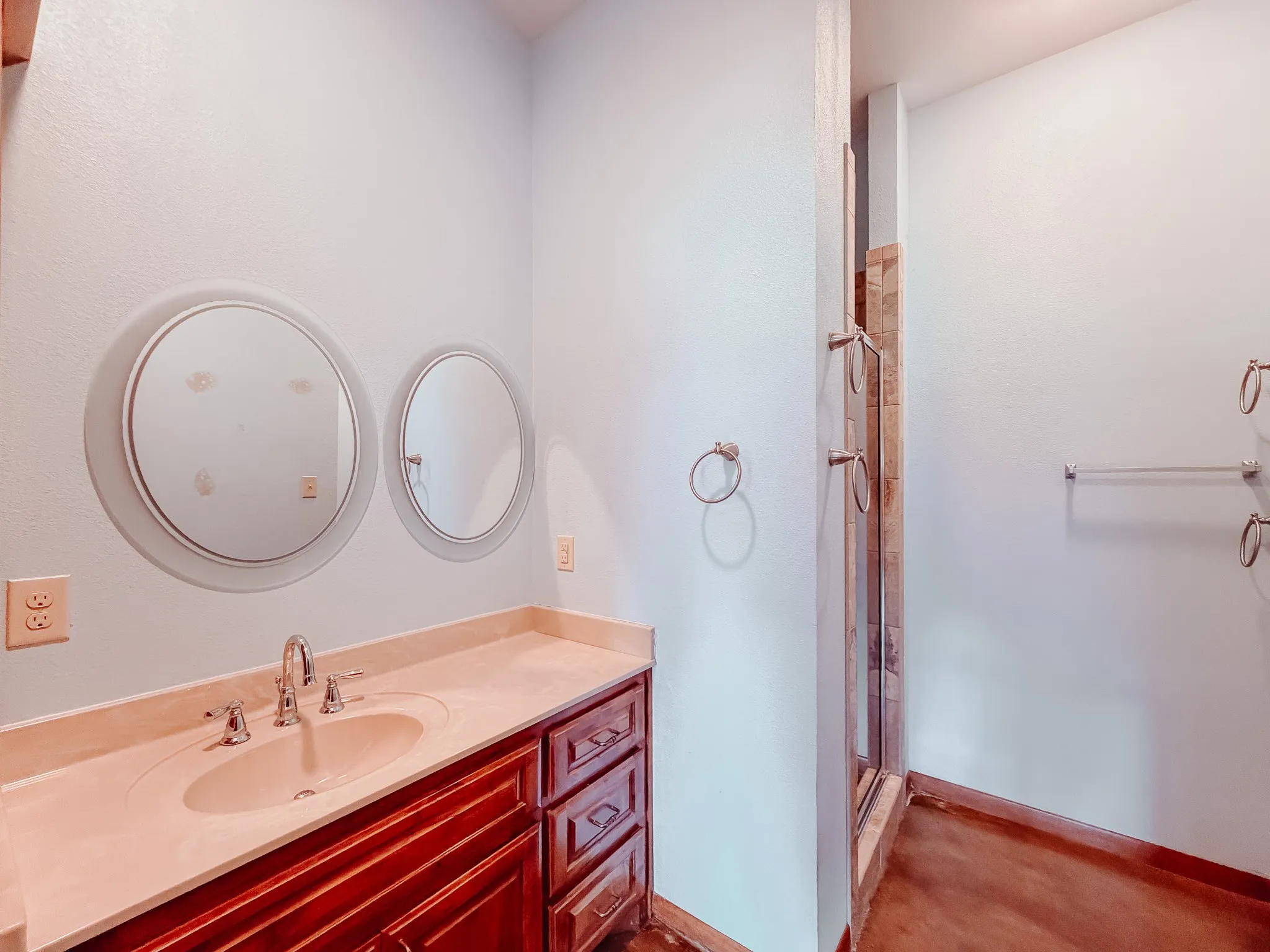 Farm For Sale in Navarro County , 9982 County Road 4200, Kerens, Texas 75144, 3 Bedroom, 2 Bathroom, 2 Garage spaces, 1,800 Sqft, built in 2016, mls#21338721, Real Estate Agent in Kerens, Homes For Sale in Navarro county, Homes For Sale in Kerens, Realtor in Kerens Texas, Real Estate Brokerage Independent Realty Texas, Luminita Cordes Realtor