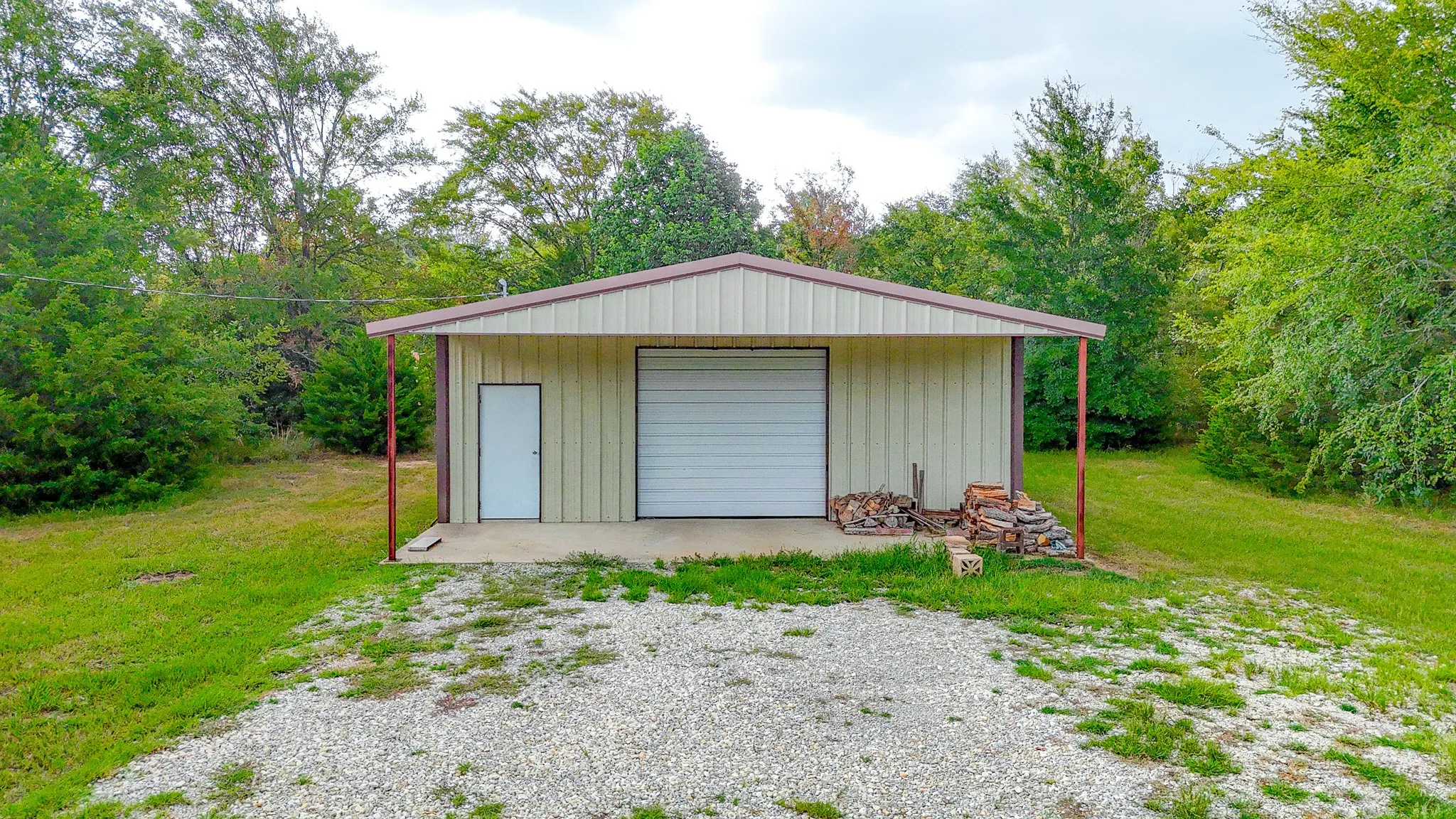 Shop/Garage