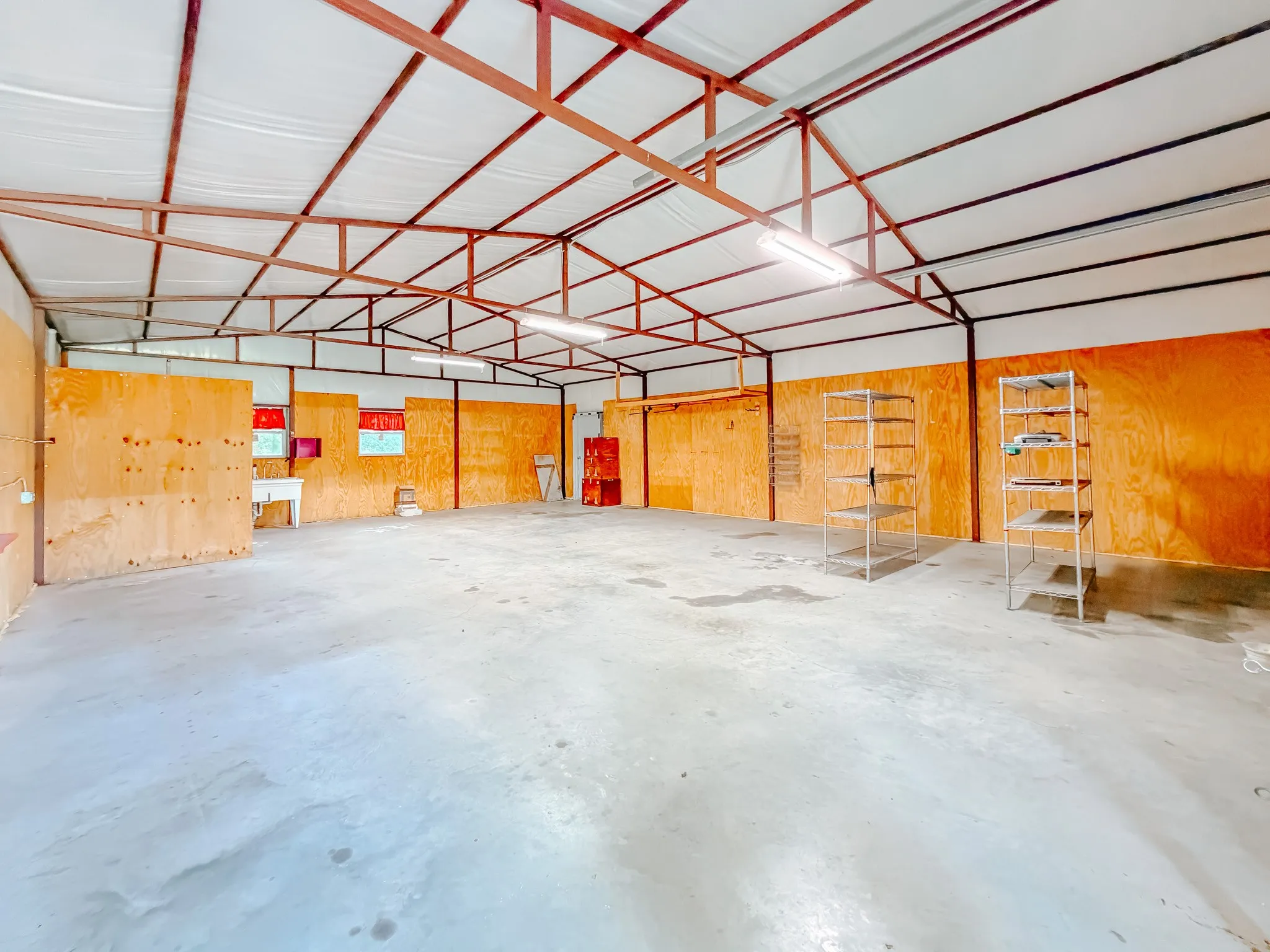 Shop/Garage
