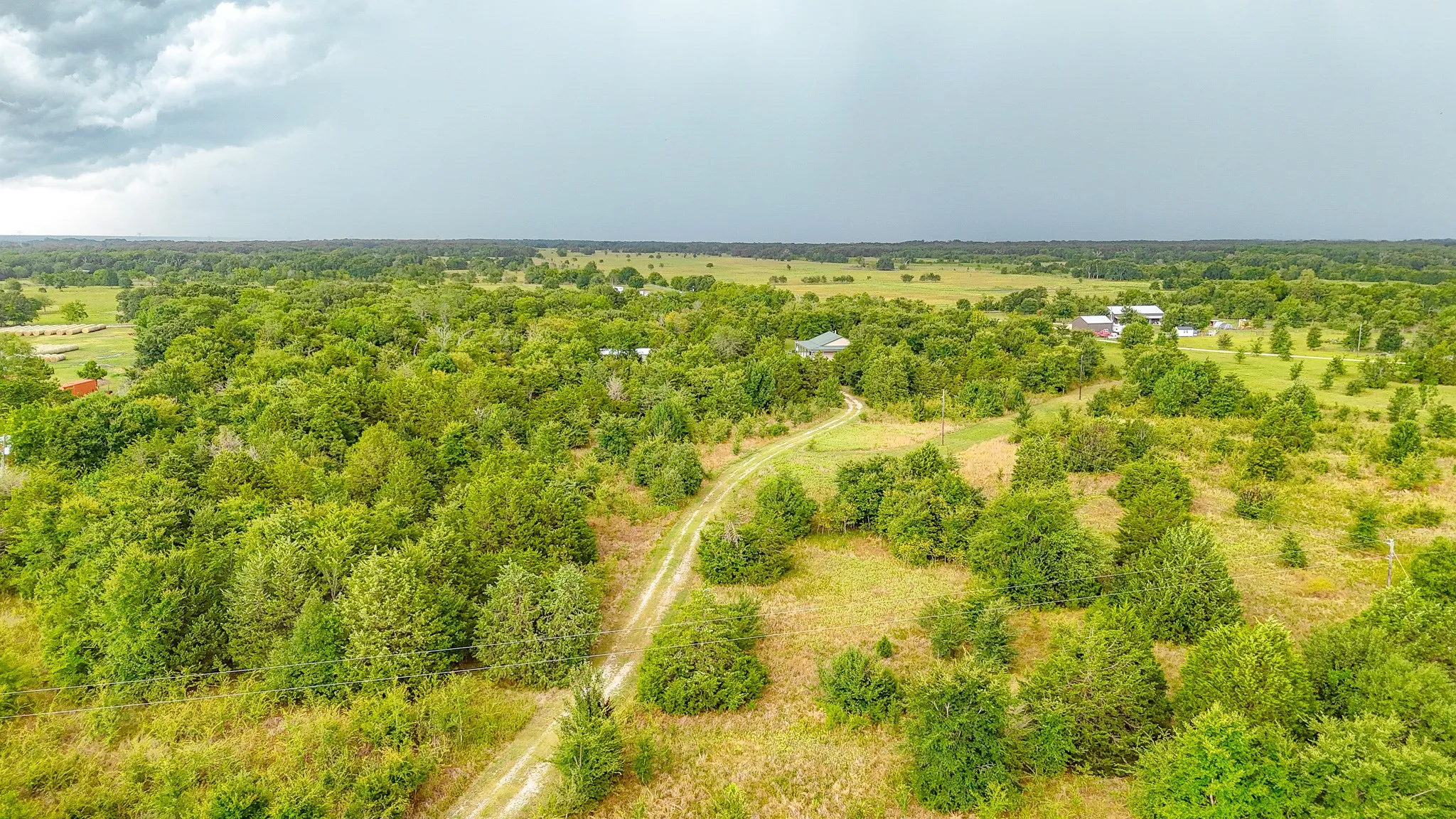 Farm For Sale in Navarro County , 9982 County Road 4200, Kerens, Texas 75144, 3 Bedroom, 2 Bathroom, 2 Garage spaces, 1,800 Sqft, built in 2016, mls#21338721, Real Estate Agent in Kerens, Homes For Sale in Navarro county, Homes For Sale in Kerens, Realtor in Kerens Texas, Real Estate Brokerage Independent Realty Texas, Luminita Cordes Realtor
