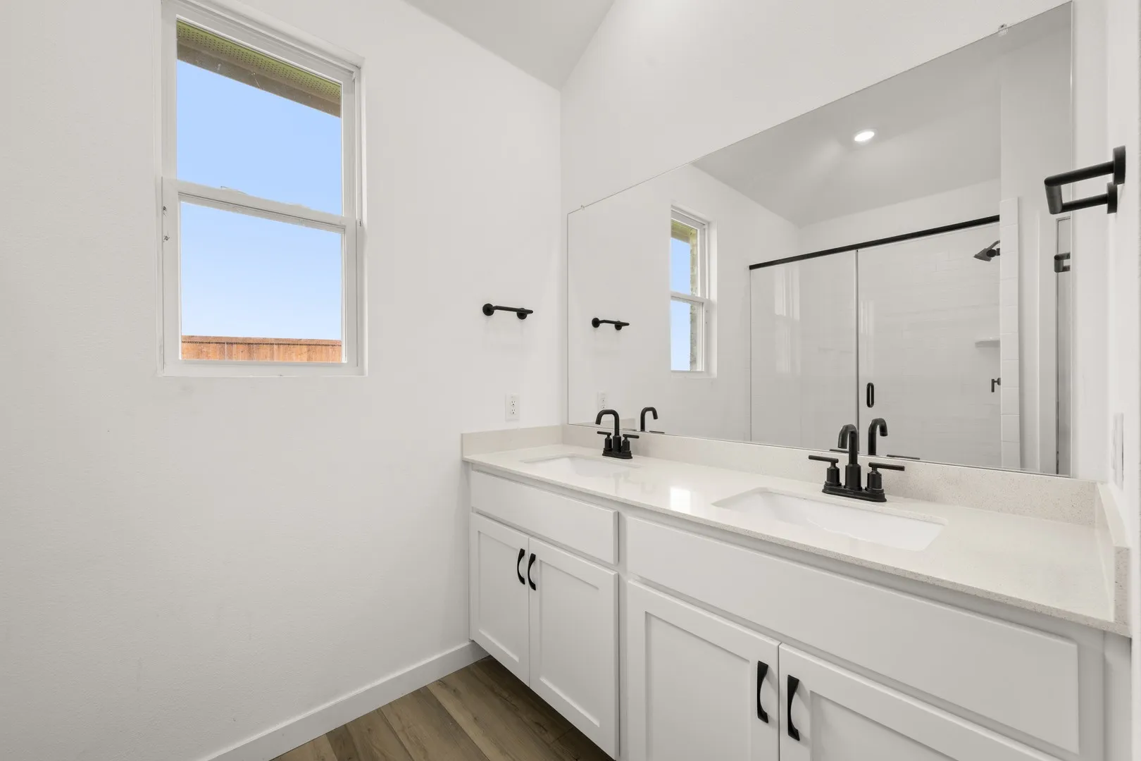 641 Tyronza- Primary Suite-3