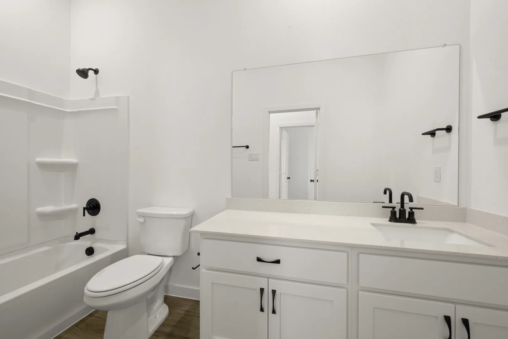 641 Tyronza- Bathroom-2