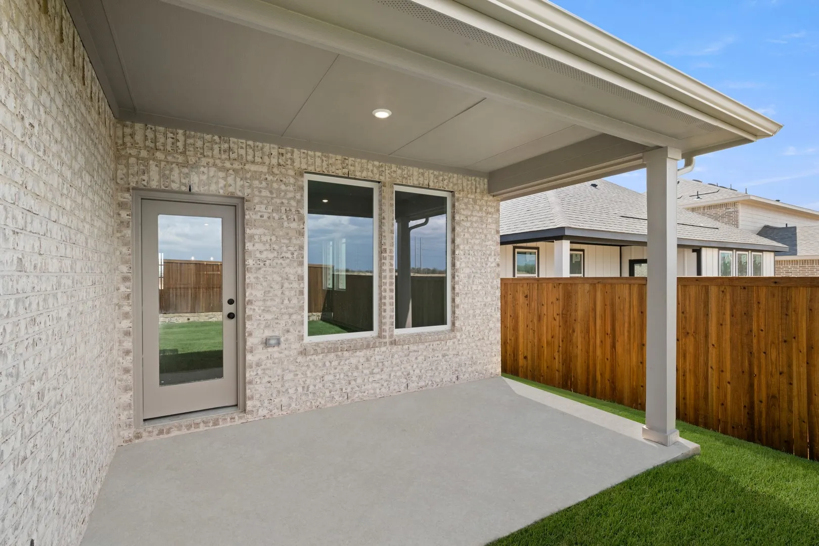 641 Tyronza- Back-3