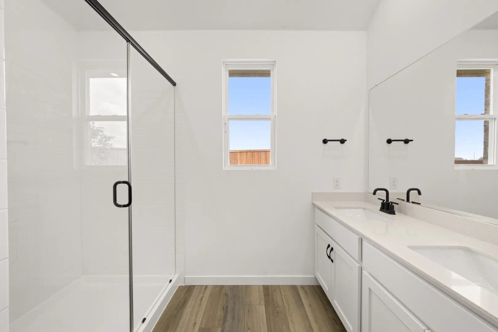 641 Tyronza- Primary Suite-5