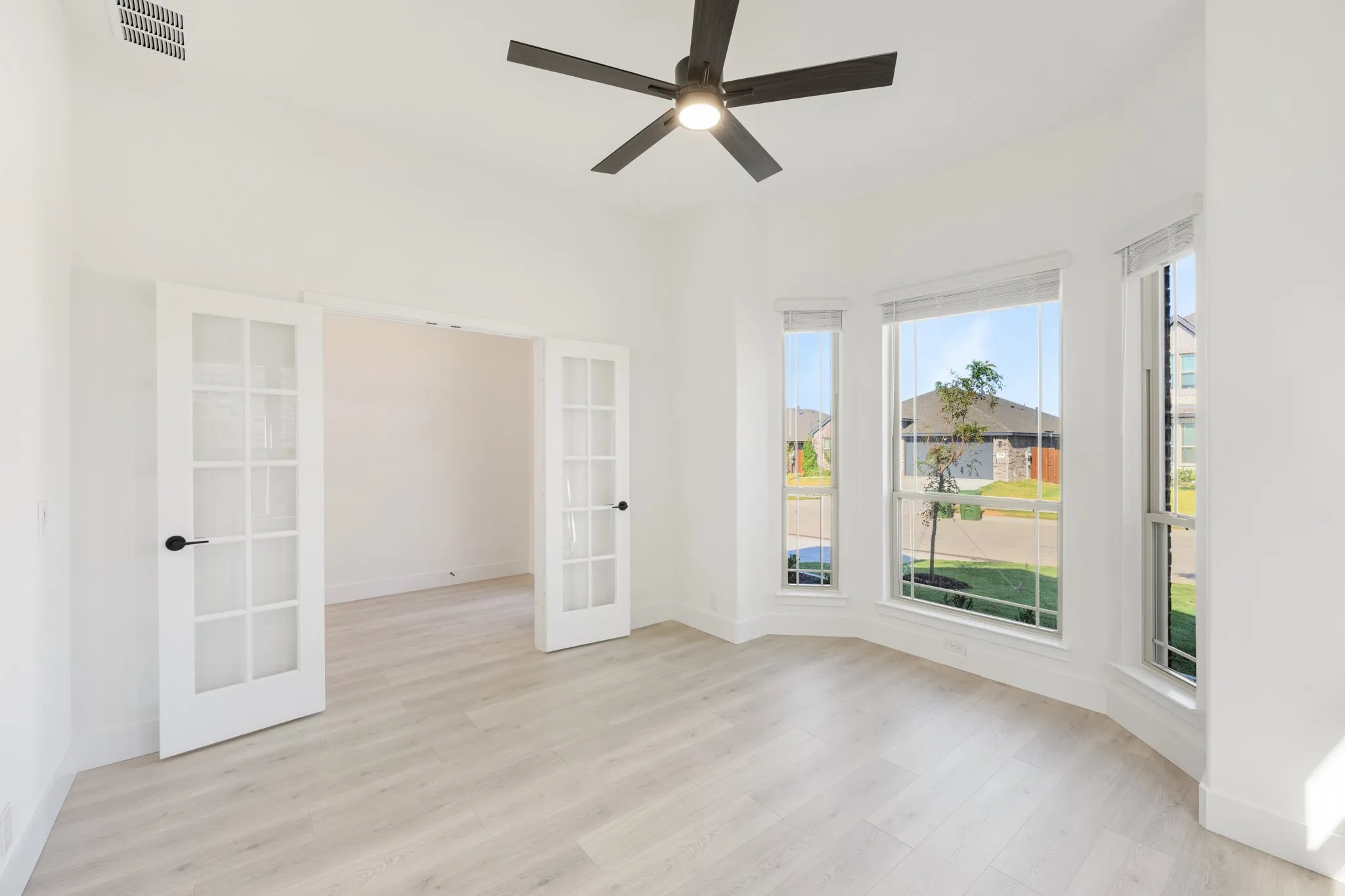 Single Family Residence For Sale in Johnson County , 921 Ridgehurst Drive, Godley, Texas 76044, 4 Bedroom, 2 Bathroom, 2 Garage spaces, 2,034 Sqft, built in 2026, mls#21338815, Real Estate Agent in Godley, Homes For Sale in Johnson county, Homes For Sale in Godley, Realtor in Godley Texas, Real Estate Brokerage Independent Realty Texas, Luminita Cordes Realtor