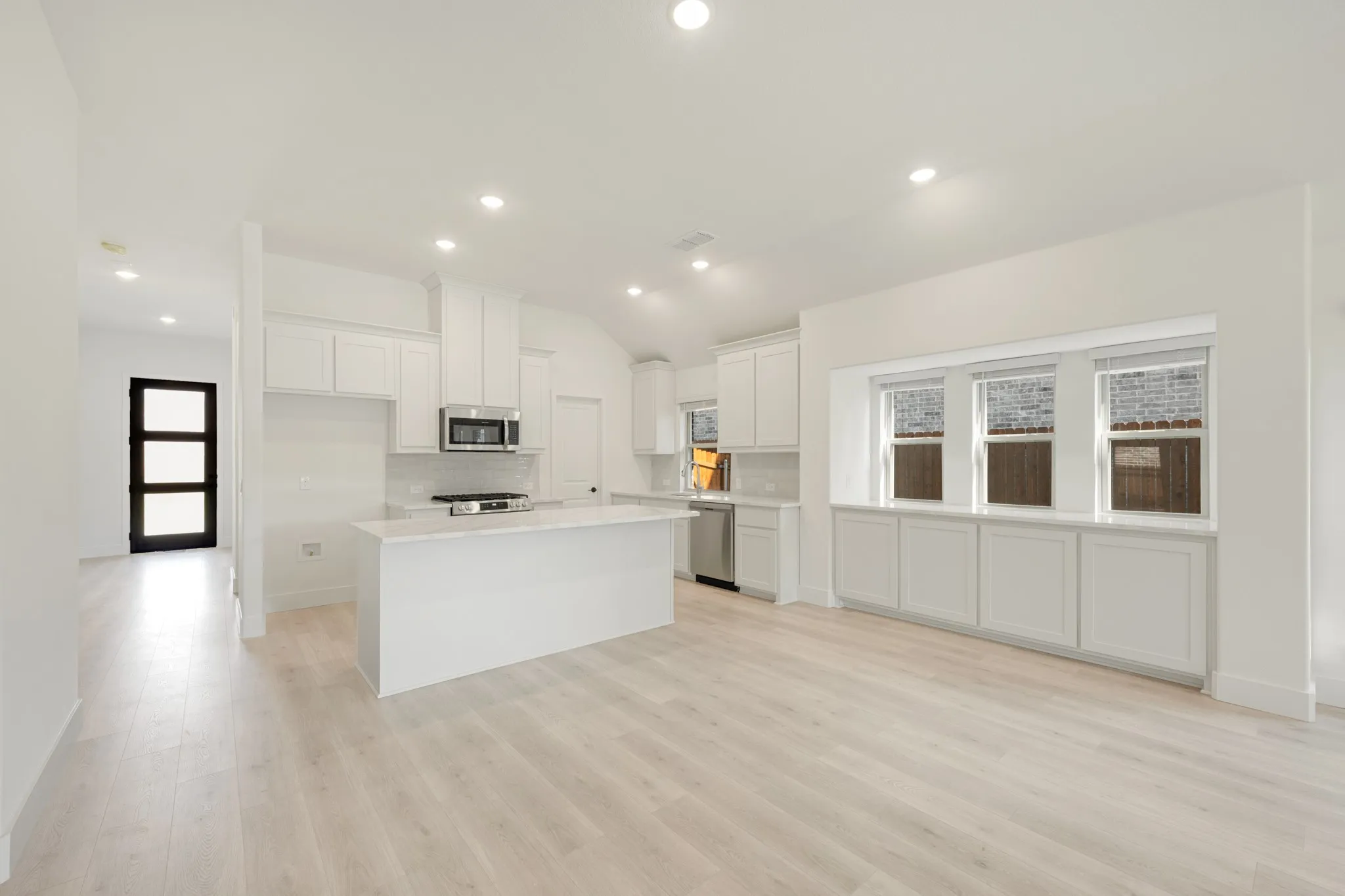 Single Family Residence For Sale in Johnson County , 921 Ridgehurst Drive, Godley, Texas 76044, 4 Bedroom, 2 Bathroom, 2 Garage spaces, 2,034 Sqft, built in 2026, mls#21338815, Real Estate Agent in Godley, Homes For Sale in Johnson county, Homes For Sale in Godley, Realtor in Godley Texas, Real Estate Brokerage Independent Realty Texas, Luminita Cordes Realtor