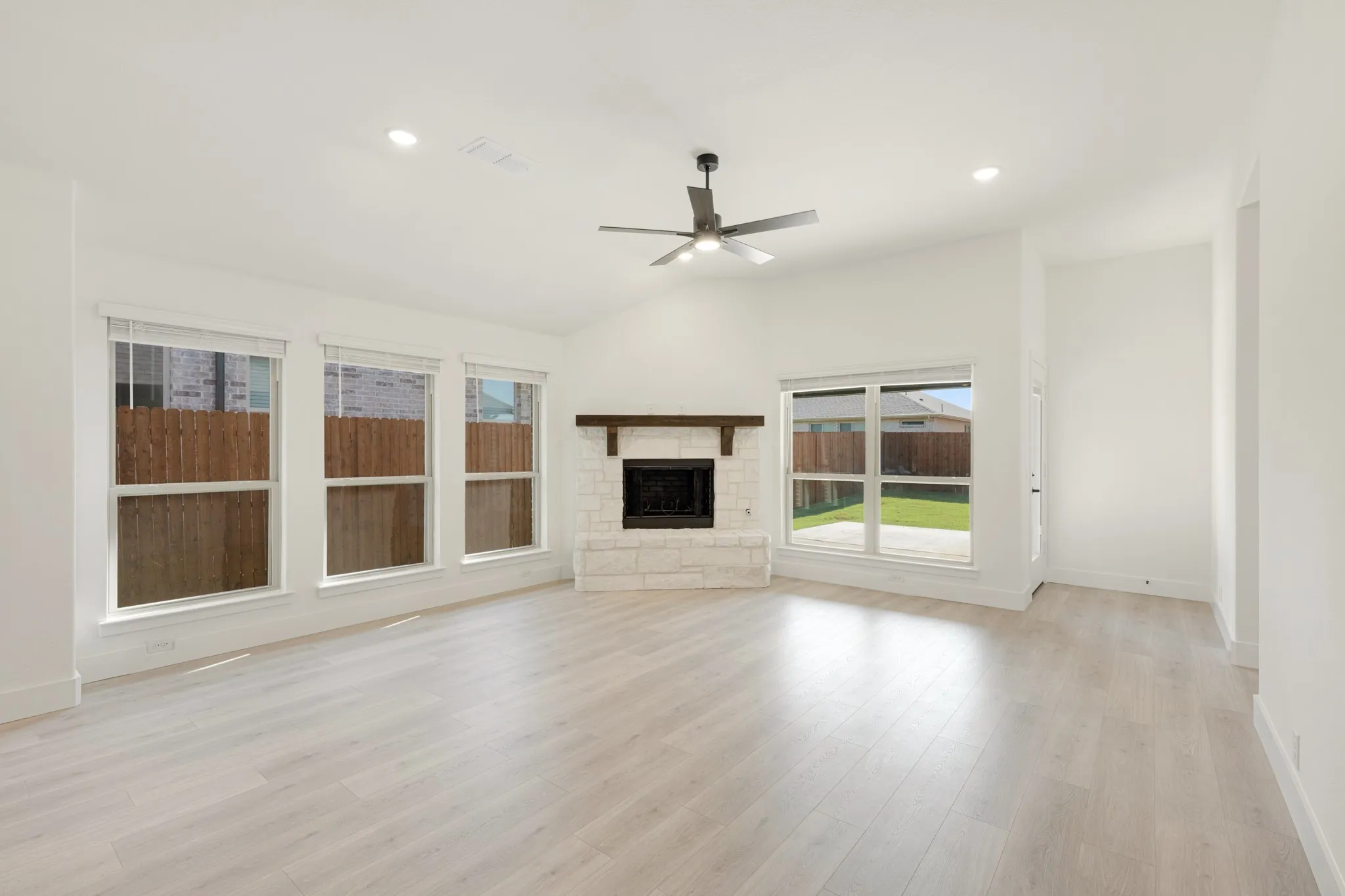 Single Family Residence For Sale in Johnson County , 921 Ridgehurst Drive, Godley, Texas 76044, 4 Bedroom, 2 Bathroom, 2 Garage spaces, 2,034 Sqft, built in 2026, mls#21338815, Real Estate Agent in Godley, Homes For Sale in Johnson county, Homes For Sale in Godley, Realtor in Godley Texas, Real Estate Brokerage Independent Realty Texas, Luminita Cordes Realtor