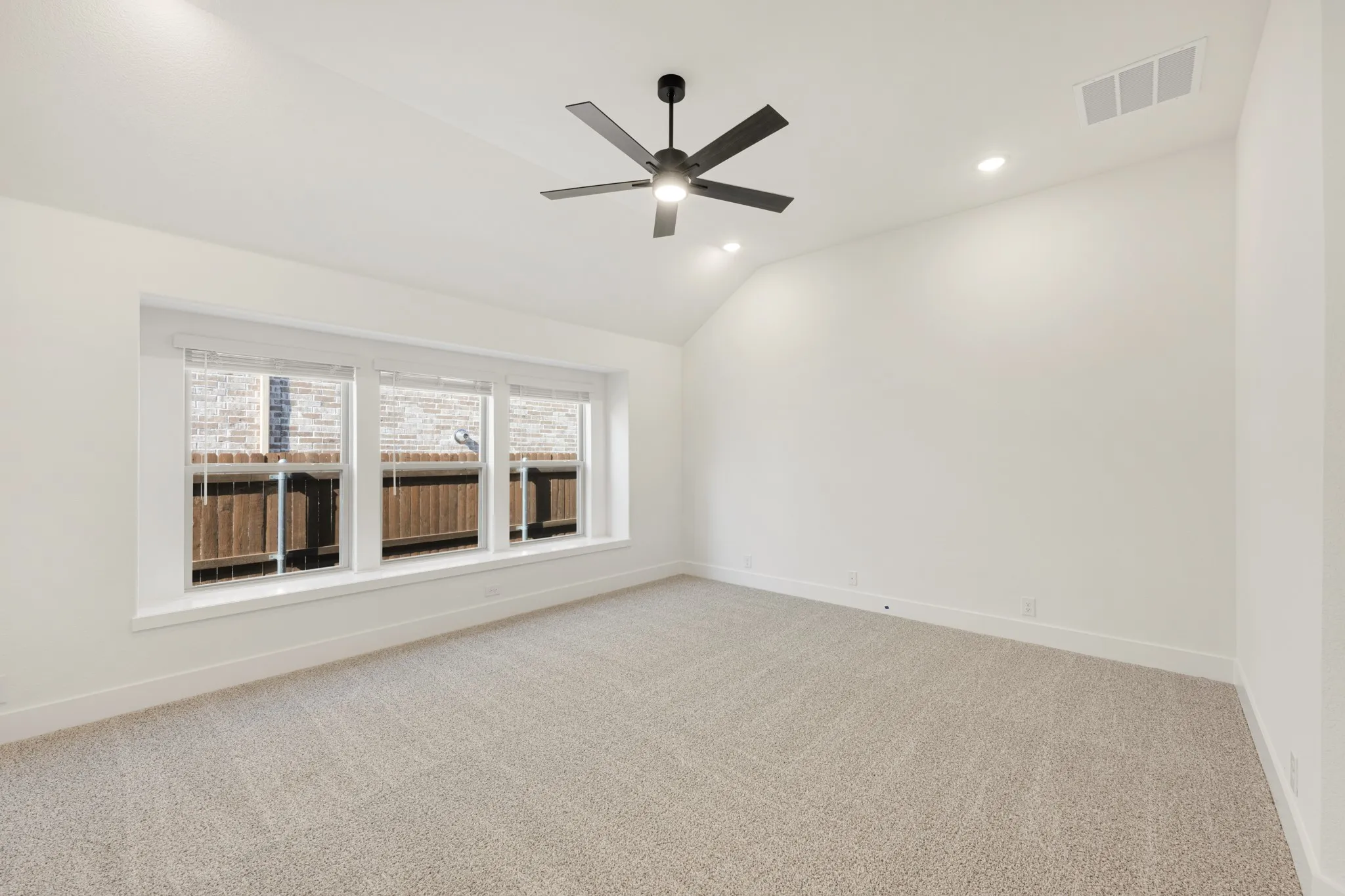 Single Family Residence For Sale in Johnson County , 921 Ridgehurst Drive, Godley, Texas 76044, 4 Bedroom, 2 Bathroom, 2 Garage spaces, 2,034 Sqft, built in 2026, mls#21338815, Real Estate Agent in Godley, Homes For Sale in Johnson county, Homes For Sale in Godley, Realtor in Godley Texas, Real Estate Brokerage Independent Realty Texas, Luminita Cordes Realtor