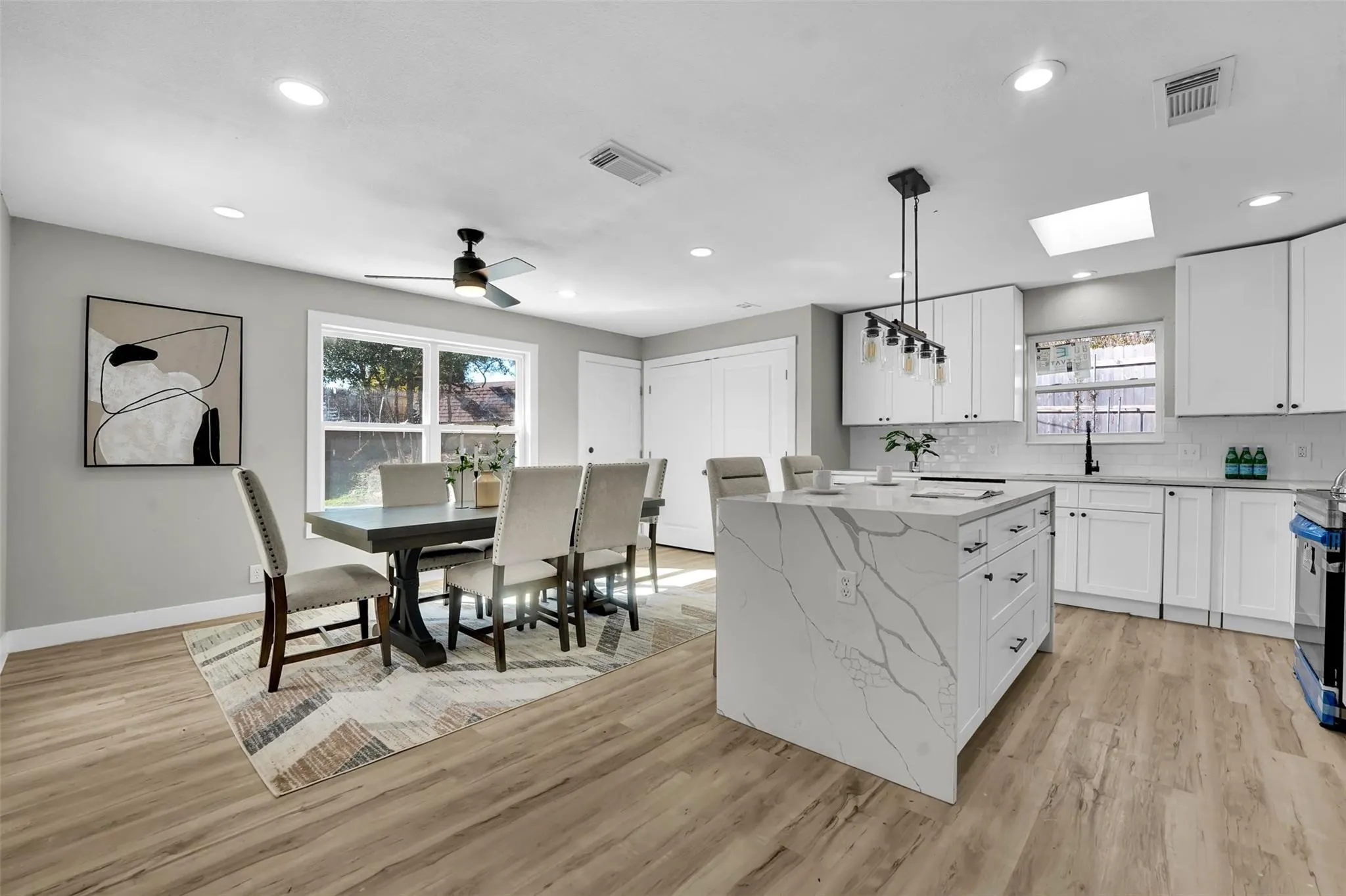 Single Family Residence For Sale in Tarrant County , 3919 San Miguel Court, Arlington, Texas 76016, 3 Bedroom, 2 Bathroom, 2 Garage spaces, 1,691 Sqft, built in 1978, mls#21338820, Real Estate Agent in Arlington, Homes For Sale in Tarrant county, Homes For Sale in Arlington, Realtor in Arlington Texas, Real Estate Brokerage Independent Realty Texas, Luminita Cordes Realtor