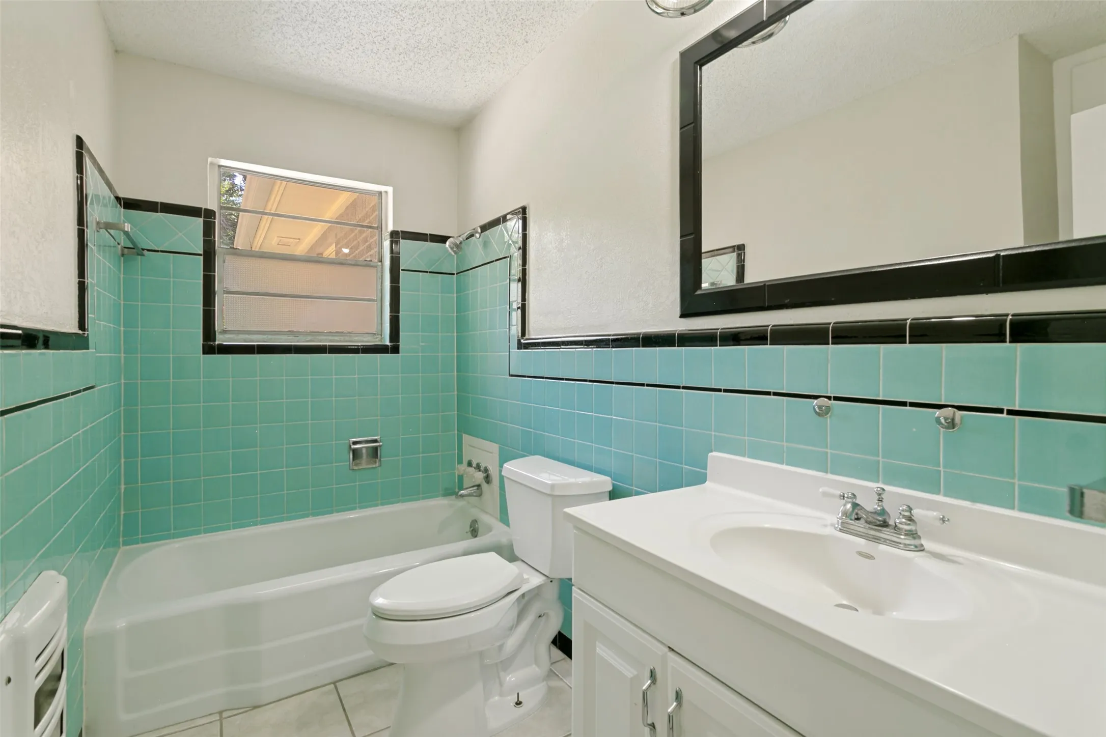 Single Family Residence For Sale in Tarrant County , 1021 Usher Street, Benbrook, Texas 76126, 4 Bedroom, 2 Bathroom, 2 Garage spaces, 1,622 Sqft, built in 1956, mls#21338807, Real Estate Agent in Benbrook, Homes For Sale in Tarrant county, Homes For Sale in Benbrook, Realtor in Benbrook Texas, Real Estate Brokerage Independent Realty Texas, Luminita Cordes Realtor