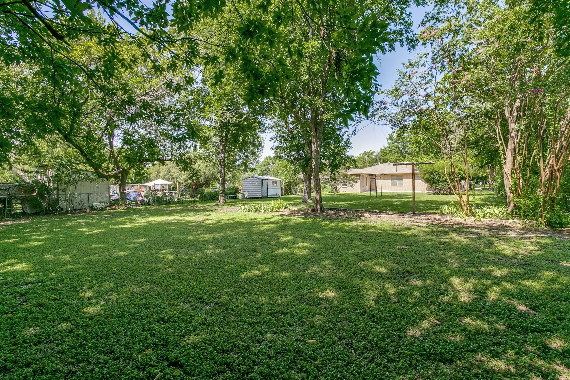 Single Family Residence For Sale in Tarrant County , 1021 Usher Street, Benbrook, Texas 76126, 4 Bedroom, 2 Bathroom, 2 Garage spaces, 1,622 Sqft, built in 1956, mls#21338807, Real Estate Agent in Benbrook, Homes For Sale in Tarrant county, Homes For Sale in Benbrook, Realtor in Benbrook Texas, Real Estate Brokerage Independent Realty Texas, Luminita Cordes Realtor
