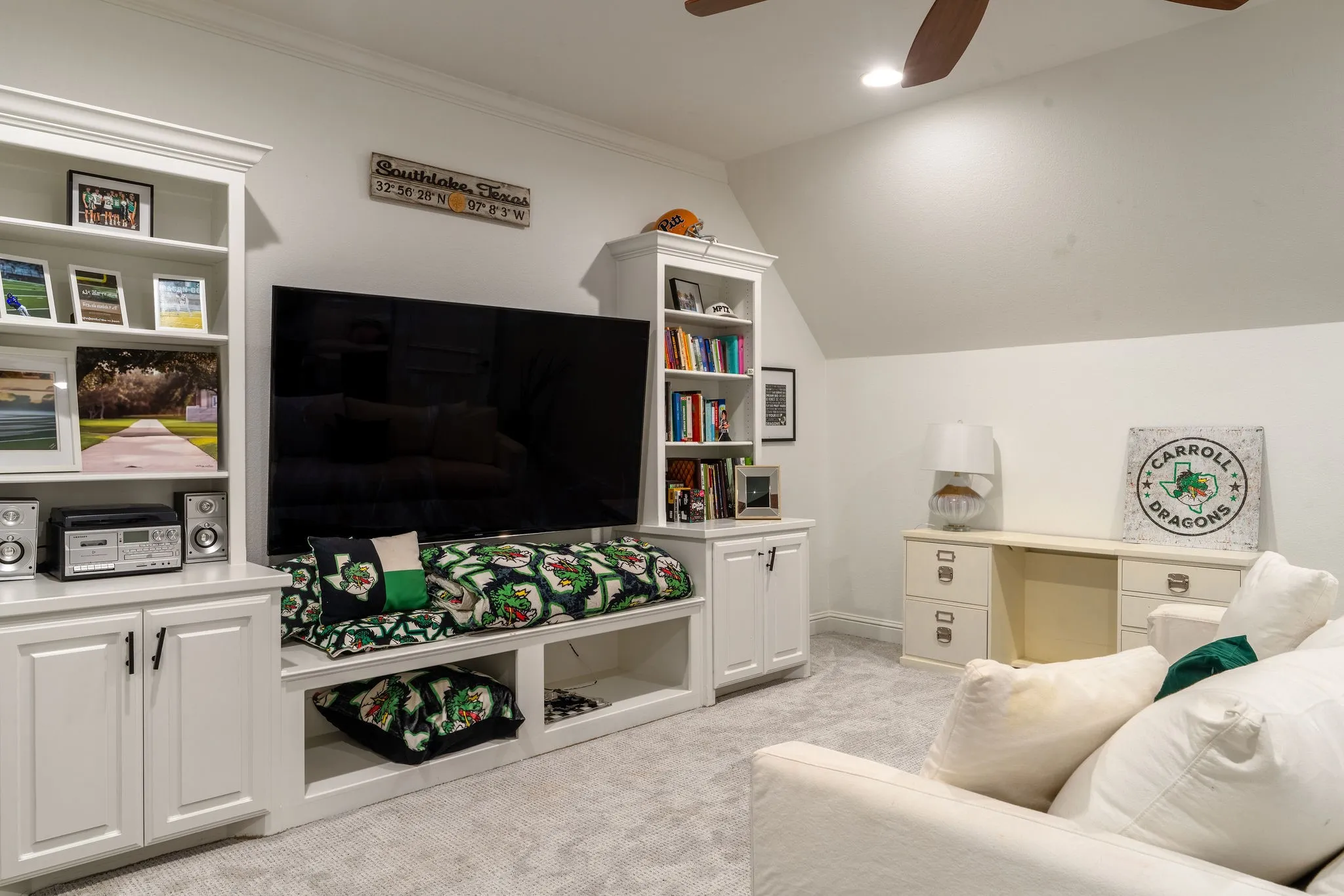 Single Family Residence For Sale in Denton County , 613 Silver Spur Drive, Southlake, Texas 76092, 5 Bedroom, 5 Bathroom, 4 Garage spaces, 5,881 Sqft, built in 2005, mls#21338285, Real Estate Agent in Southlake, Homes For Sale in Denton county, Homes For Sale in Southlake, Realtor in Southlake Texas, Real Estate Brokerage Independent Realty Texas, Luminita Cordes Realtor