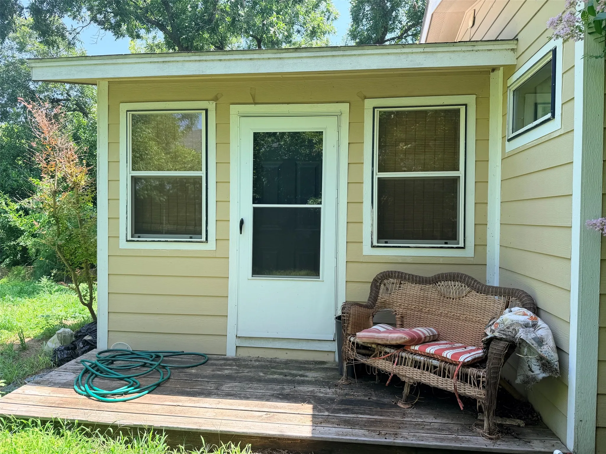 Single Family Residence For Sale in Comanche County , 504 N Elm Street, Comanche, Texas 76442, 2 Bedroom, 2 Bathroom, Garage spaces, 1,248 Sqft, built in 1960, mls#21322223, Real Estate Agent in Comanche, Homes For Sale in Comanche county, Homes For Sale in Comanche, Realtor in Comanche Texas, Real Estate Brokerage Independent Realty Texas, Luminita Cordes Realtor