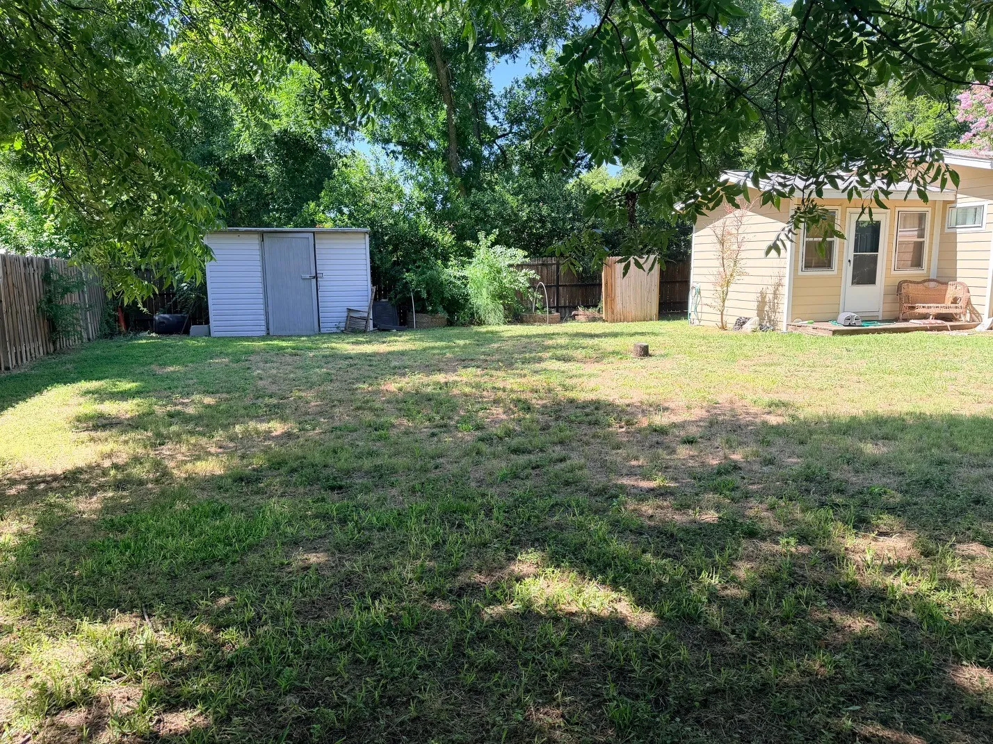 Single Family Residence For Sale in Comanche County , 504 N Elm Street, Comanche, Texas 76442, 2 Bedroom, 2 Bathroom, Garage spaces, 1,248 Sqft, built in 1960, mls#21322223, Real Estate Agent in Comanche, Homes For Sale in Comanche county, Homes For Sale in Comanche, Realtor in Comanche Texas, Real Estate Brokerage Independent Realty Texas, Luminita Cordes Realtor
