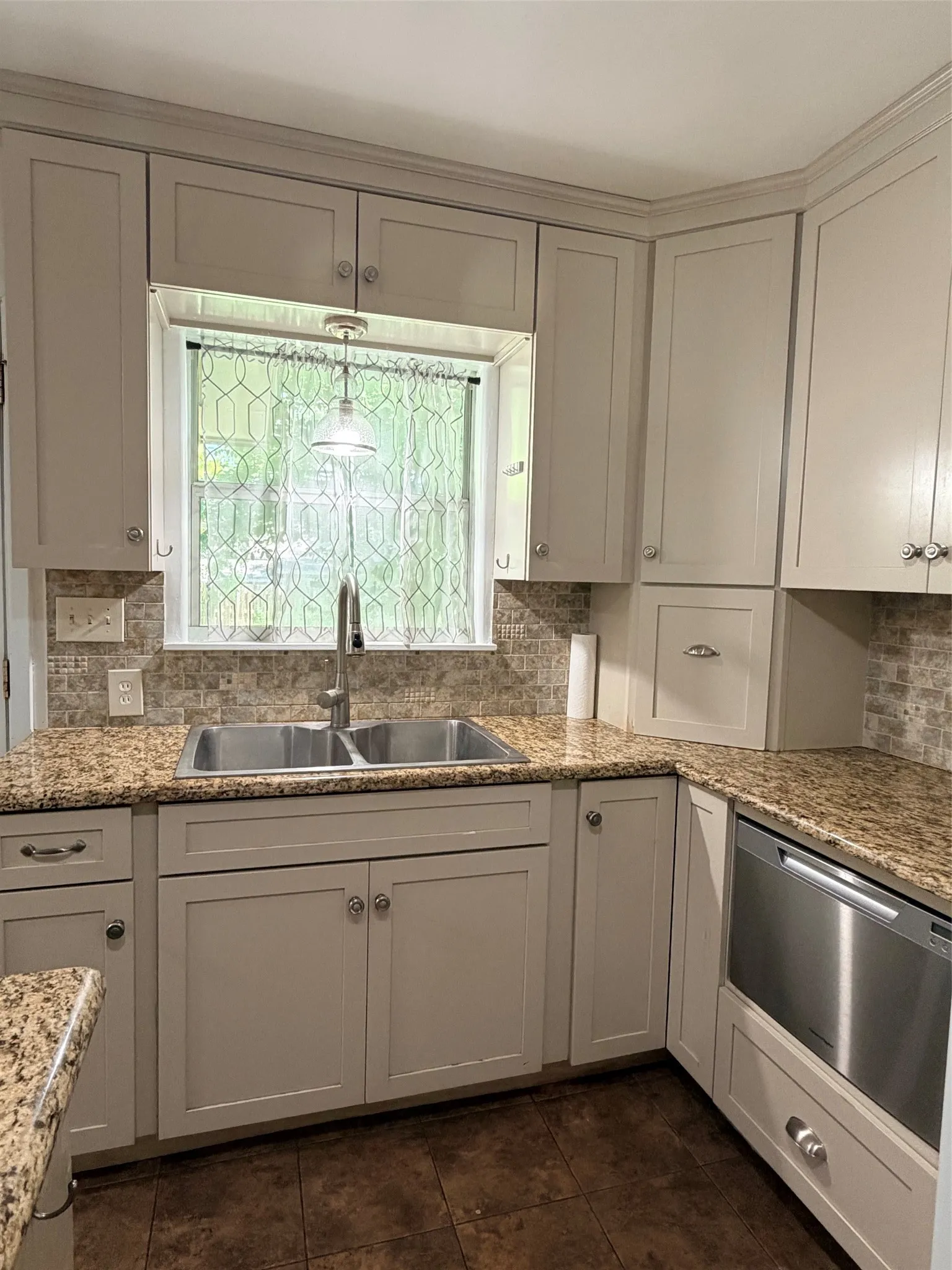 Single Family Residence For Sale in Comanche County , 504 N Elm Street, Comanche, Texas 76442, 2 Bedroom, 2 Bathroom, Garage spaces, 1,248 Sqft, built in 1960, mls#21322223, Real Estate Agent in Comanche, Homes For Sale in Comanche county, Homes For Sale in Comanche, Realtor in Comanche Texas, Real Estate Brokerage Independent Realty Texas, Luminita Cordes Realtor