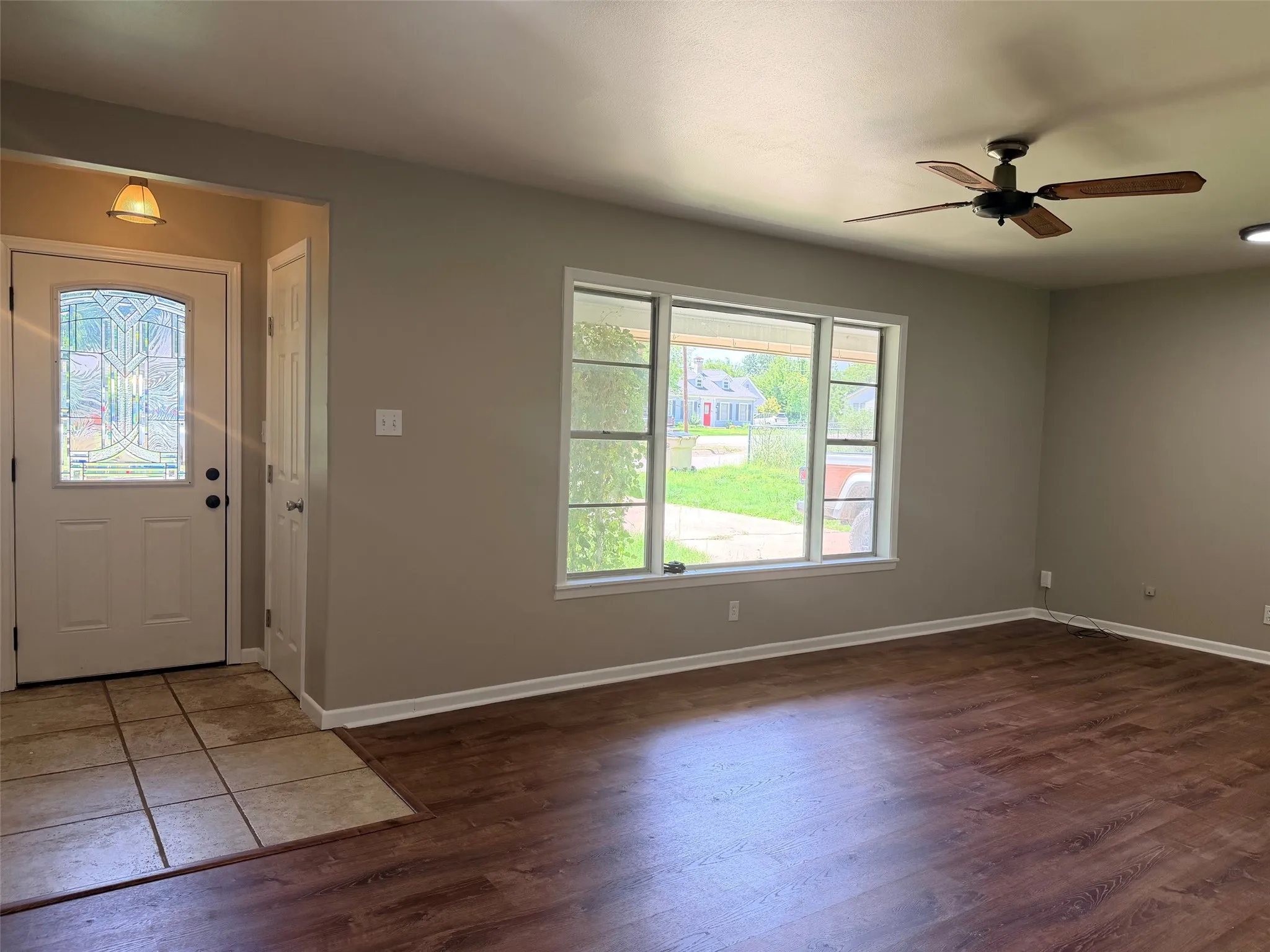 Single Family Residence For Sale in Comanche County , 504 N Elm Street, Comanche, Texas 76442, 2 Bedroom, 2 Bathroom, Garage spaces, 1,248 Sqft, built in 1960, mls#21322223, Real Estate Agent in Comanche, Homes For Sale in Comanche county, Homes For Sale in Comanche, Realtor in Comanche Texas, Real Estate Brokerage Independent Realty Texas, Luminita Cordes Realtor